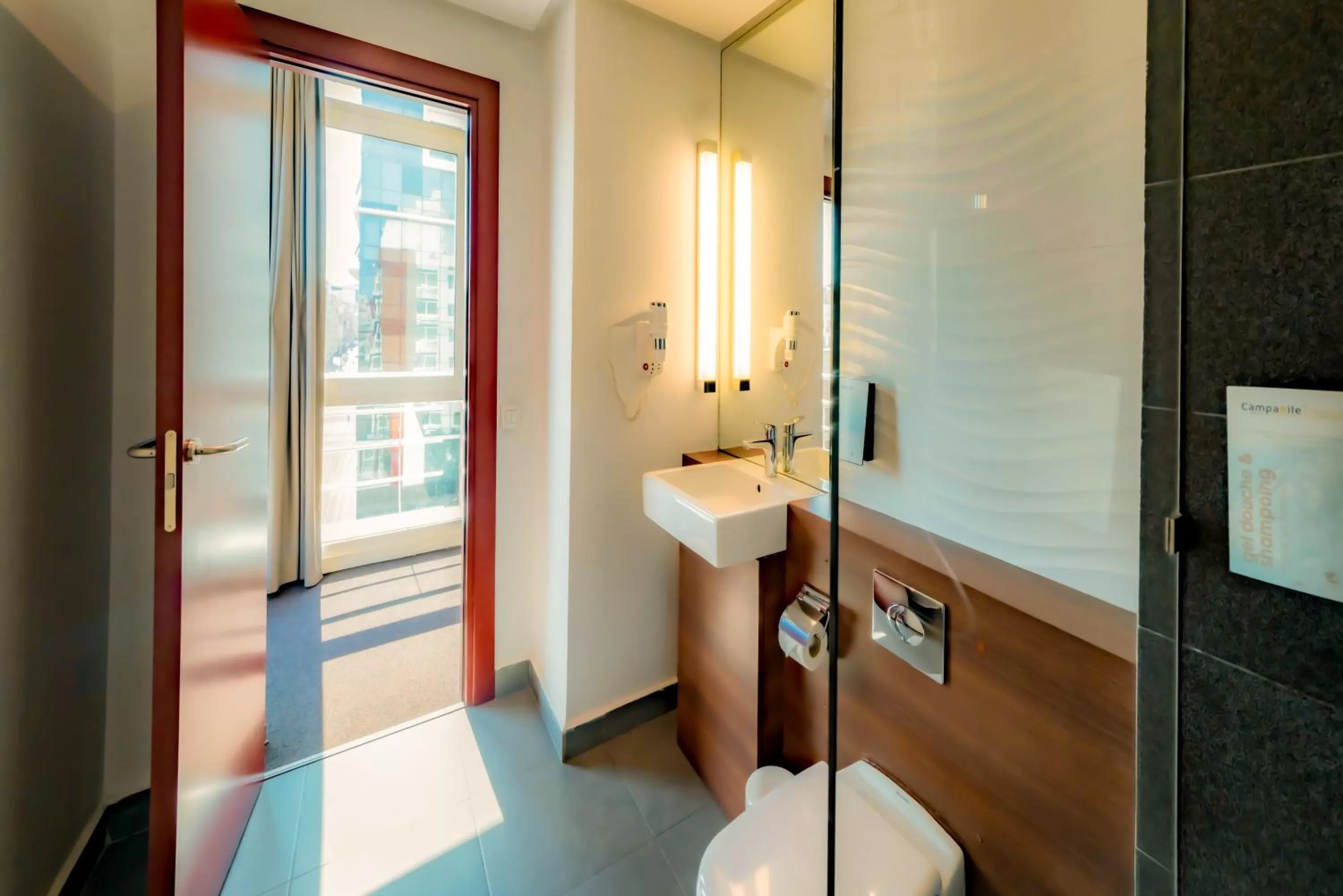 Toilet in Campanile Casablanca Centre Ville