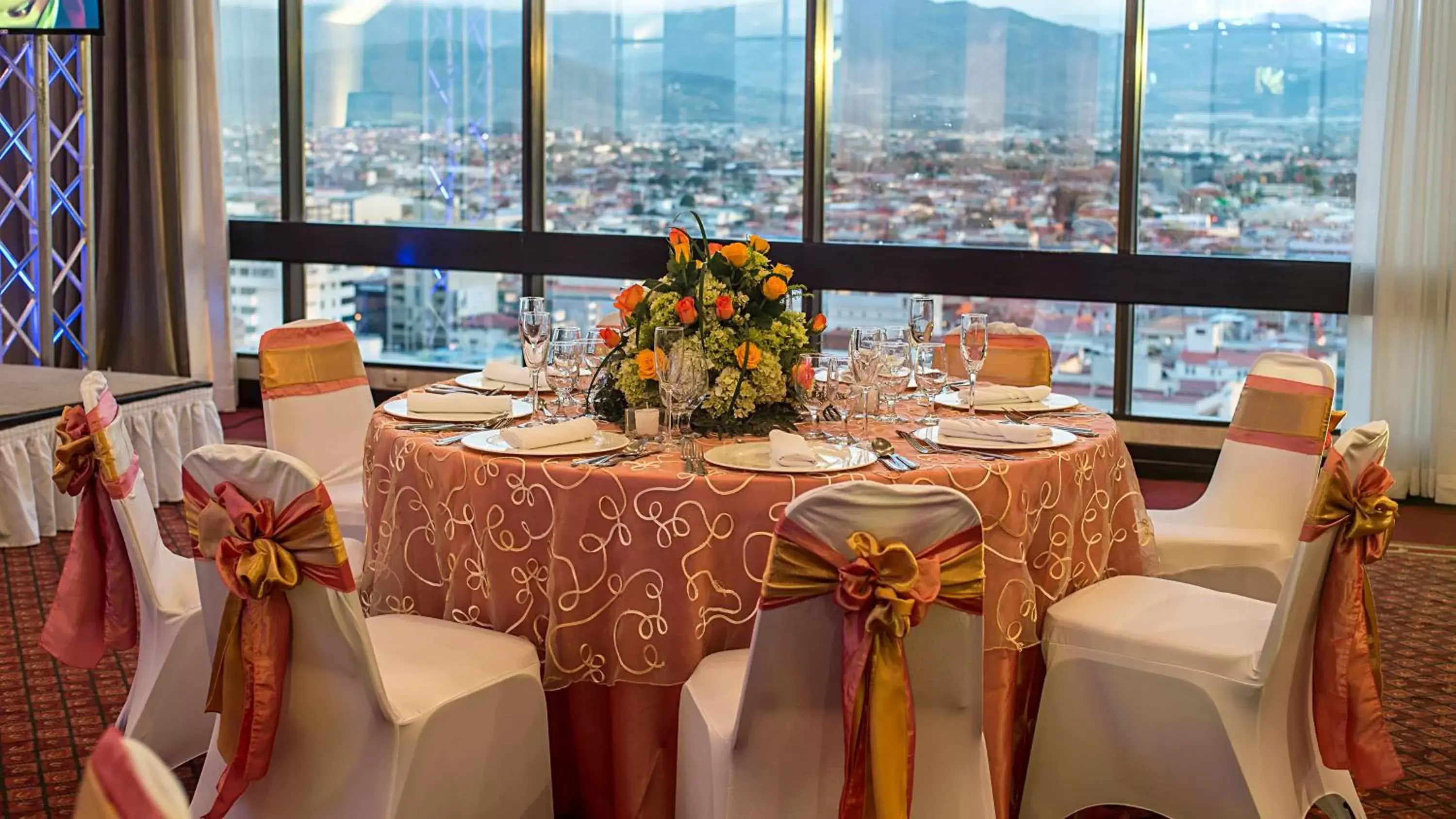 Restaurant/places to eat, Banquet Facilities in Holiday Inn San Jose Aurola, an IHG Hotel