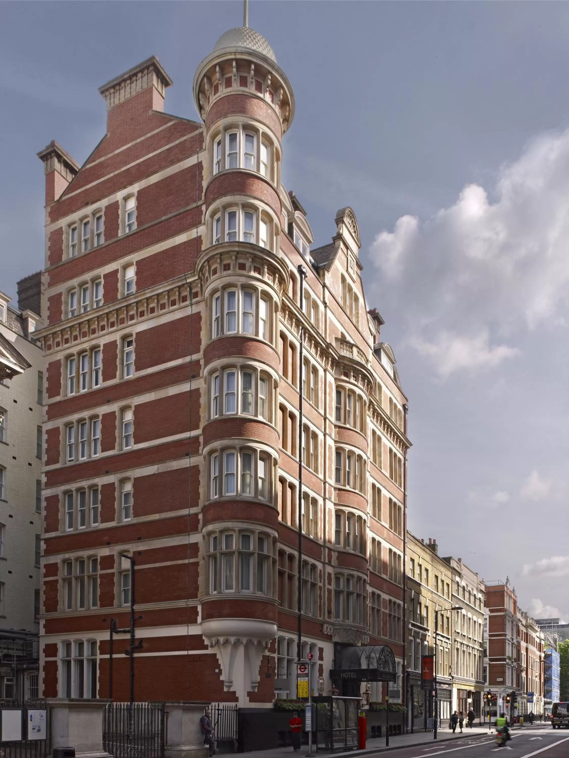 Property building in Thistle London Holborn