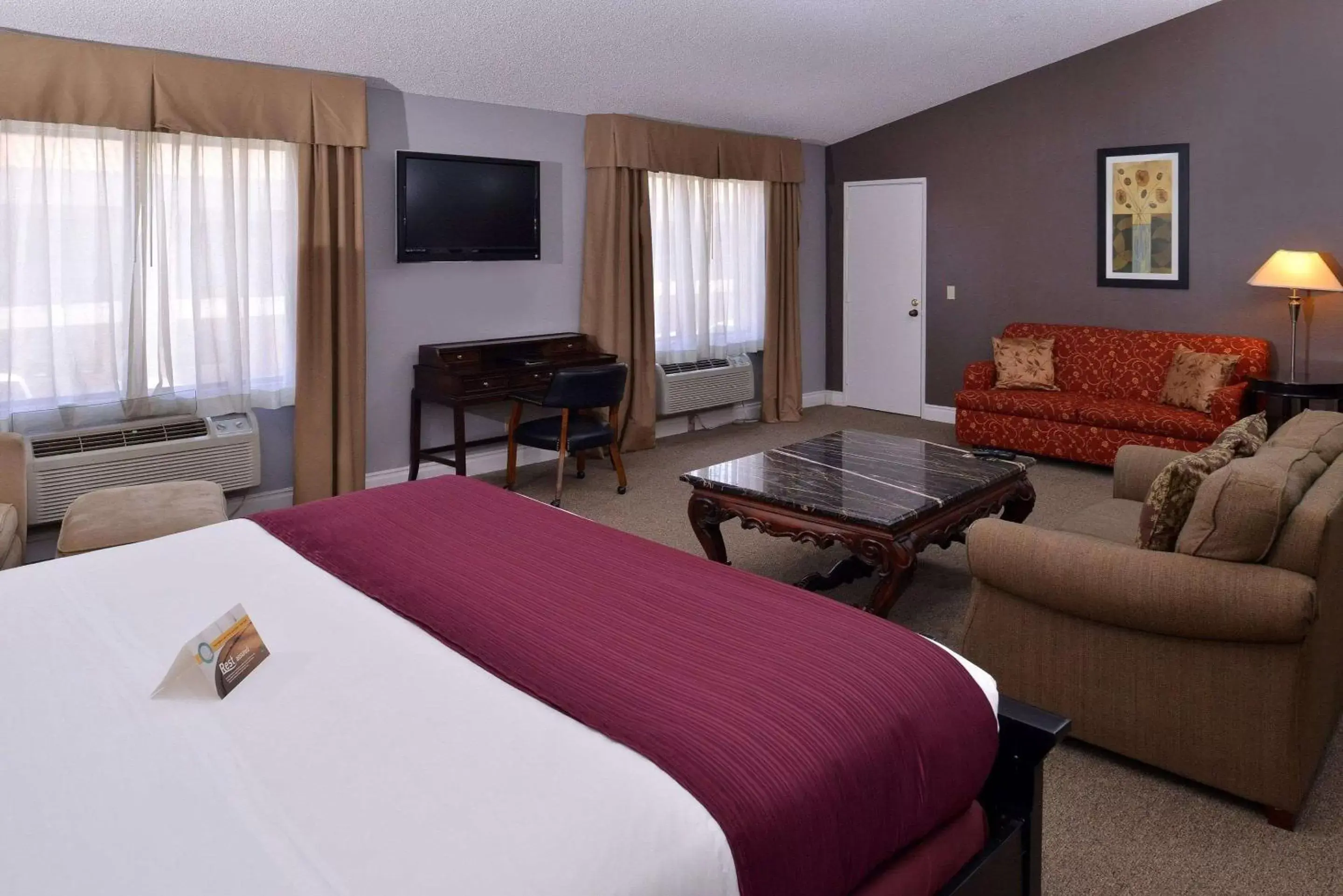 Photo of the whole room, TV/Entertainment Center in Quality Inn & Suites Indio I-10