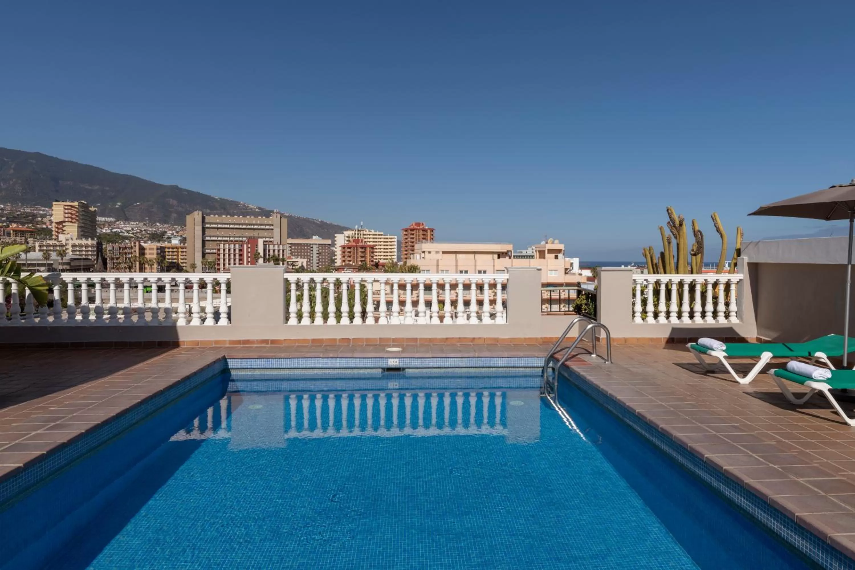 Swimming pool in Hotel Marte