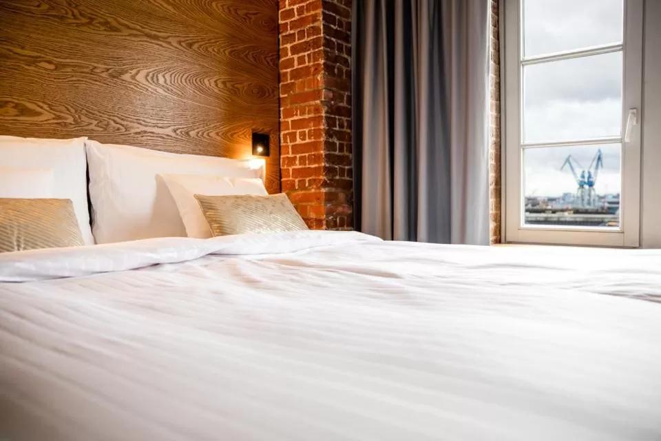 Bed in GINN Hotel Hamburg Elbspeicher