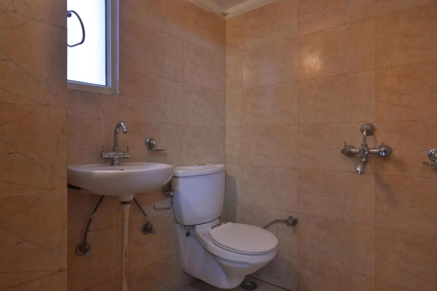 Bathroom in Hotel Pride