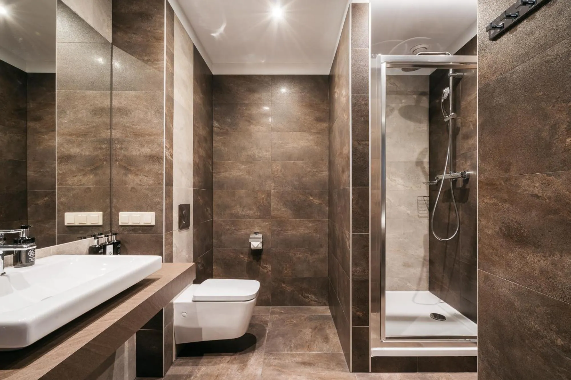 Shower in Topolowa Residence - LoftAffair Collection