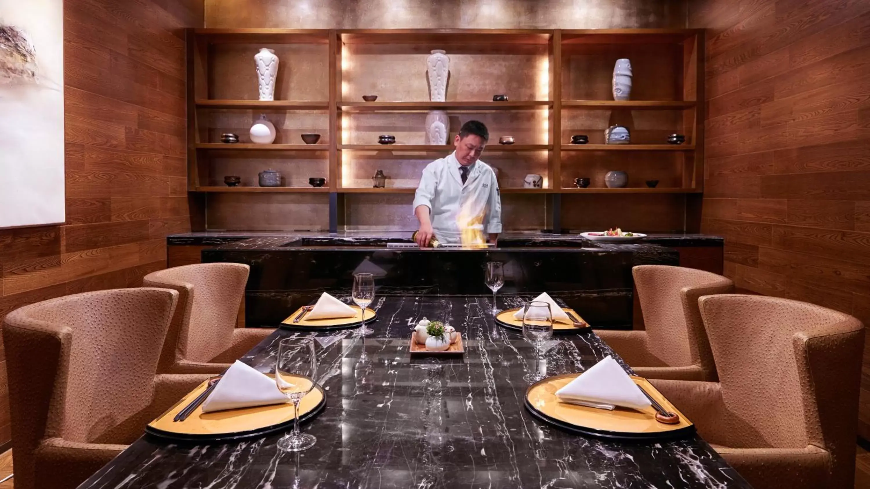 Restaurant/places to eat in InterContinental Shanghai Jing' An by IHG Restaurant/places to eat in InterContinental Shanghai Jing' An by IHG