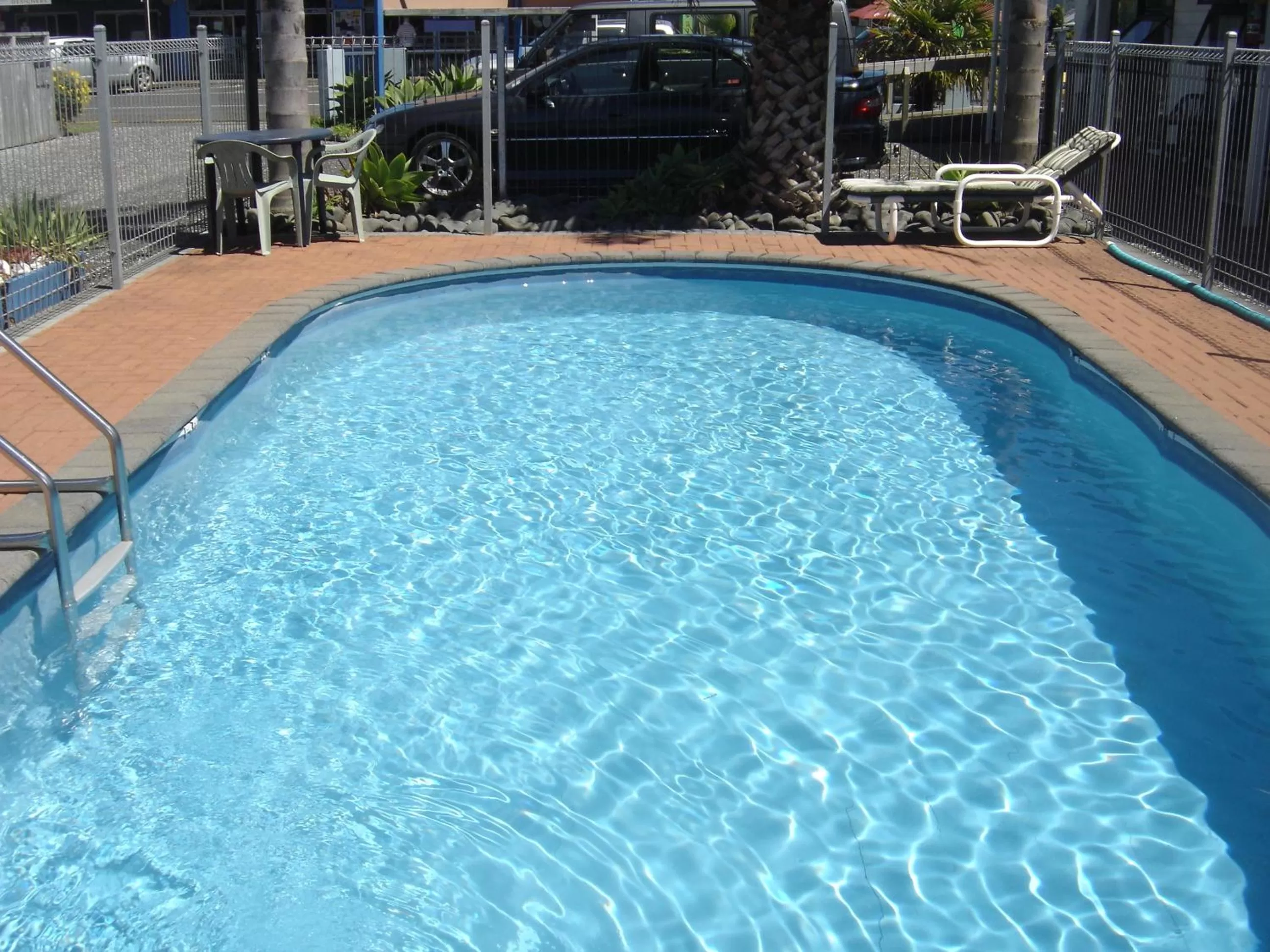Swimming pool in Mana-Nui Motel