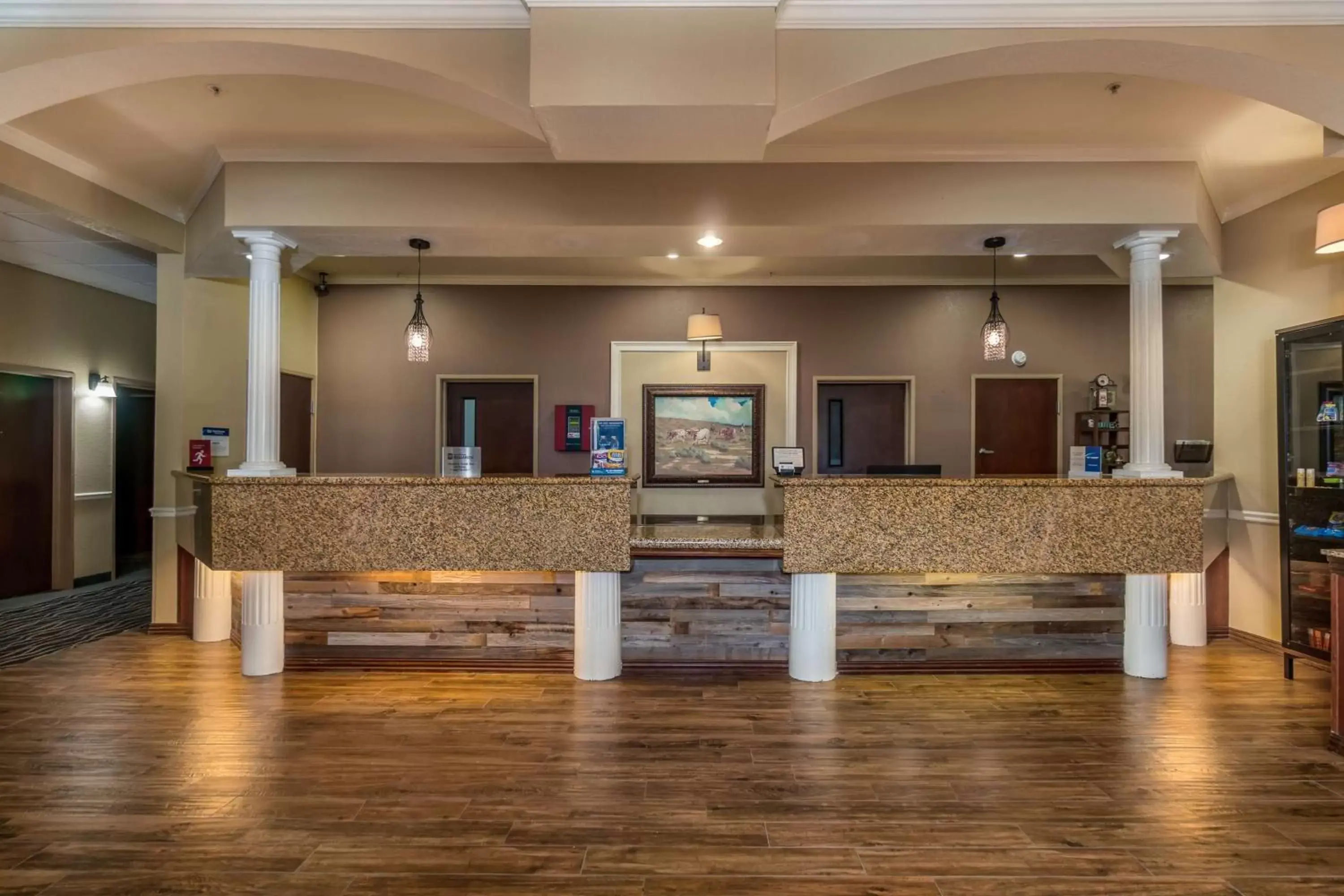 Lobby or reception in Best Western Plus Shamrock Inn & Suites Lobby or reception in Best Western Plus Shamrock Inn & Suites
