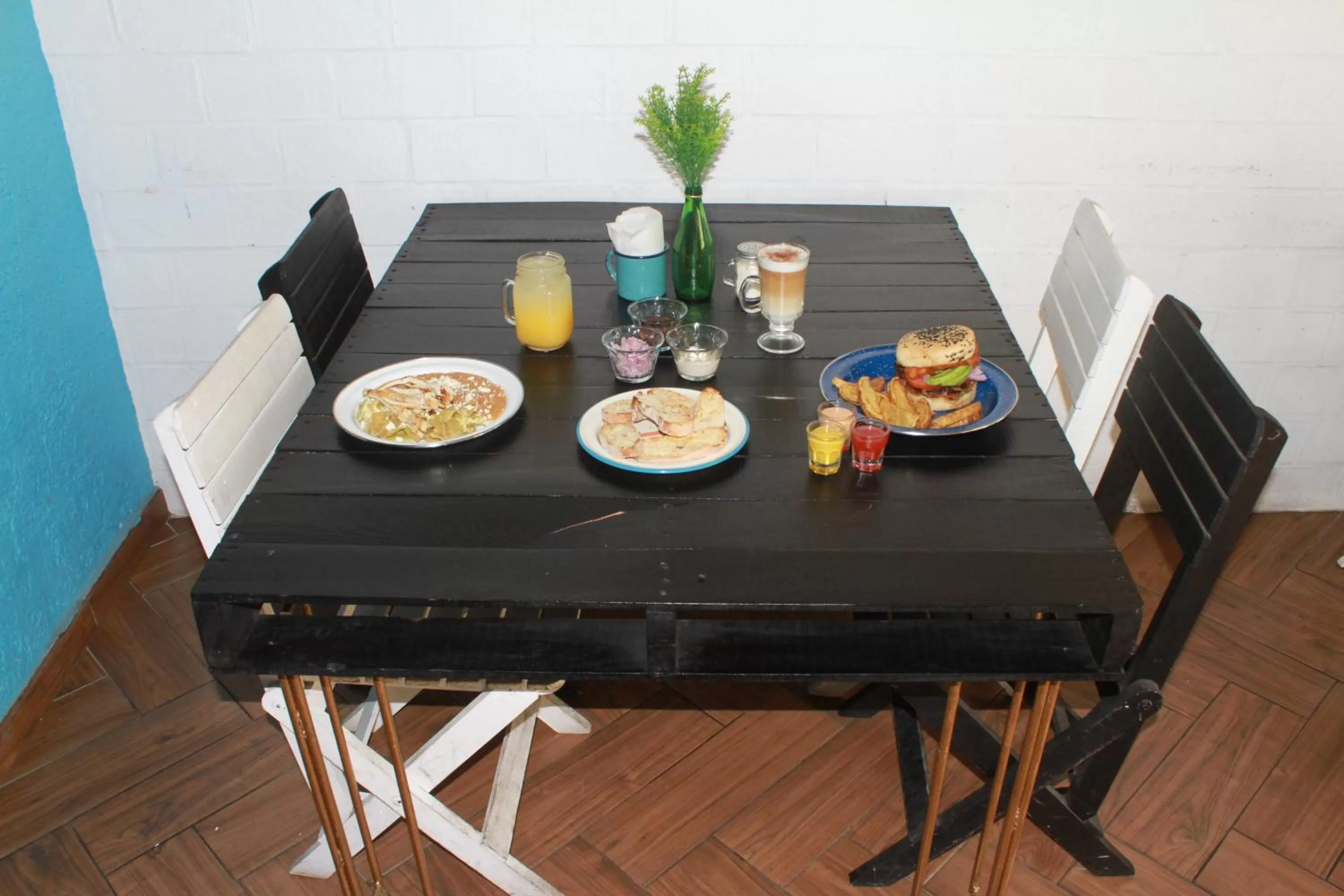 Restaurant/places to eat in Hotel La Casona de Don Jorge