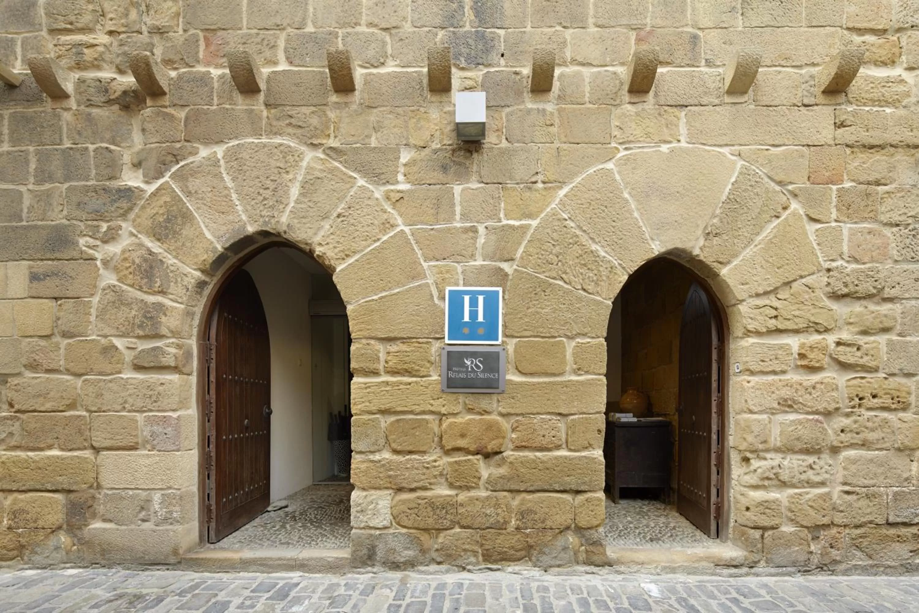 Facade/entrance in Saiaz Getaria Hotela