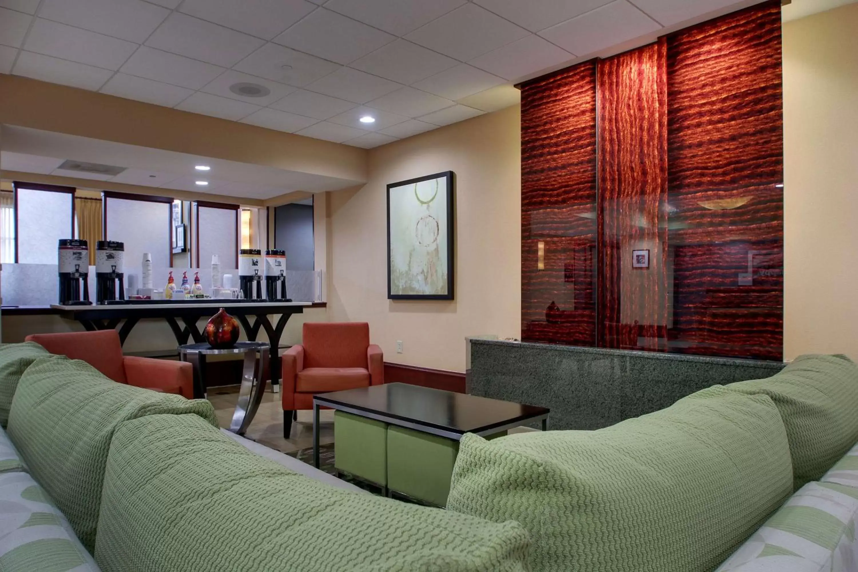 Lobby or reception, Seating Area in Hampton Inn & Suites Spartanburg-I-26-Westgate Mall