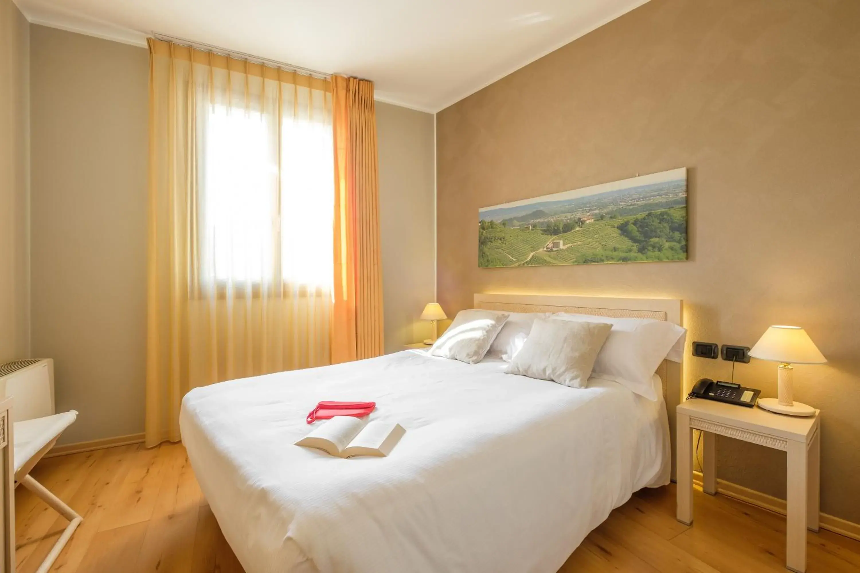 Photo of the whole room, Bed in Wine Hotel San Giacomo Activity & Wellness