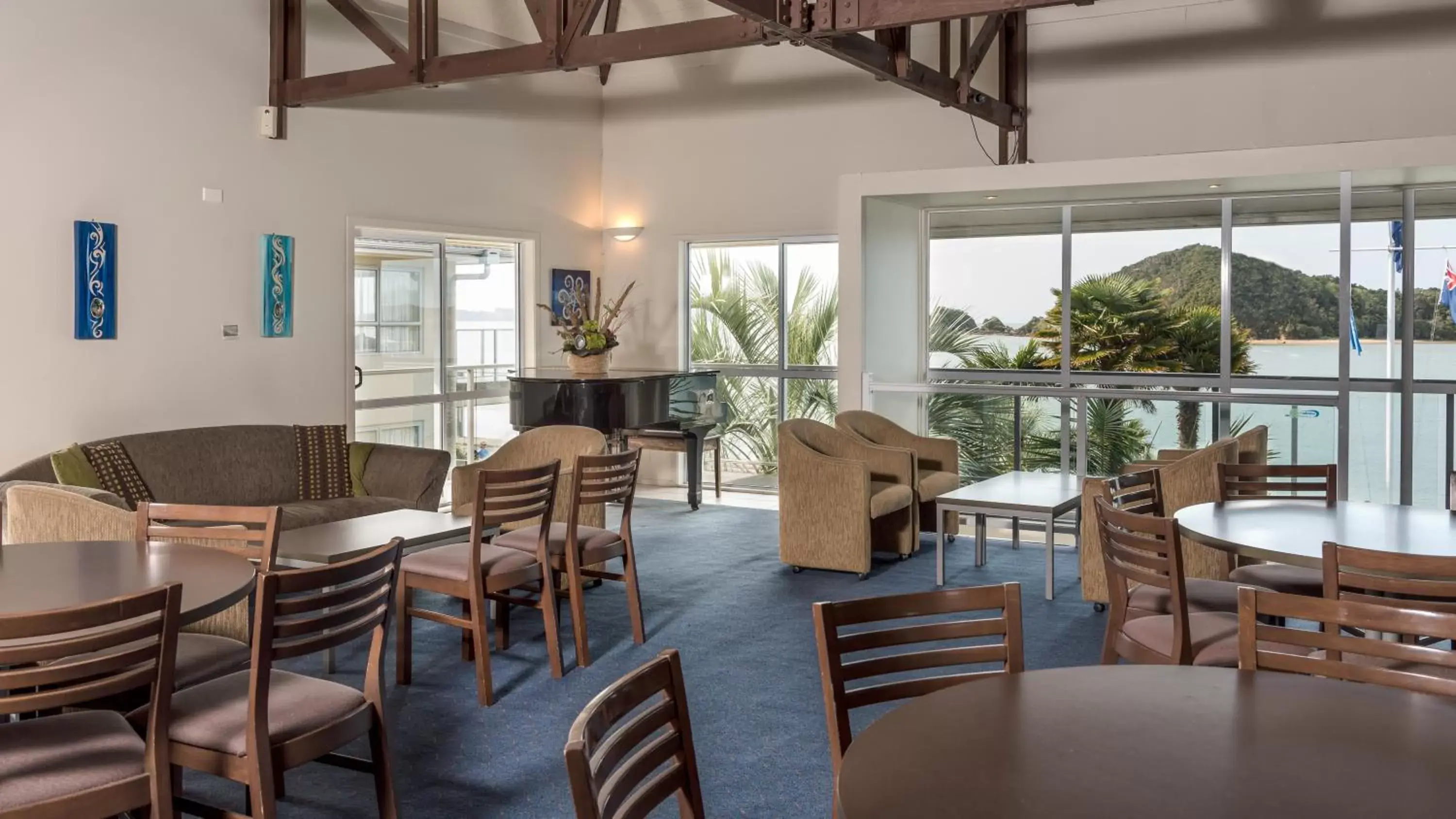 Lounge or bar, Restaurant/Places to Eat in Kingsgate Hotel Autolodge Paihia