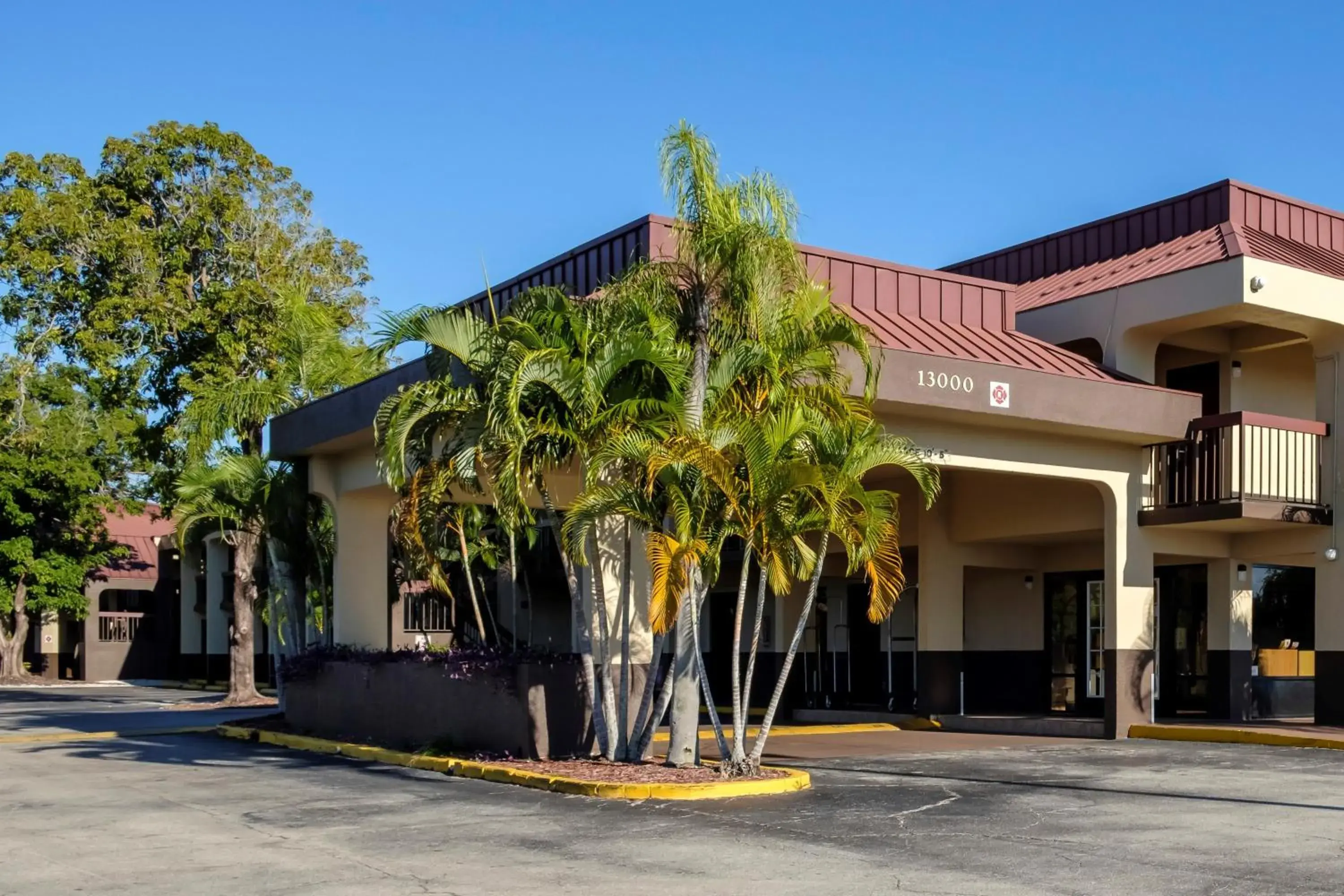 Property building, Facade/Entrance in Red Roof Inn Ft. Myers