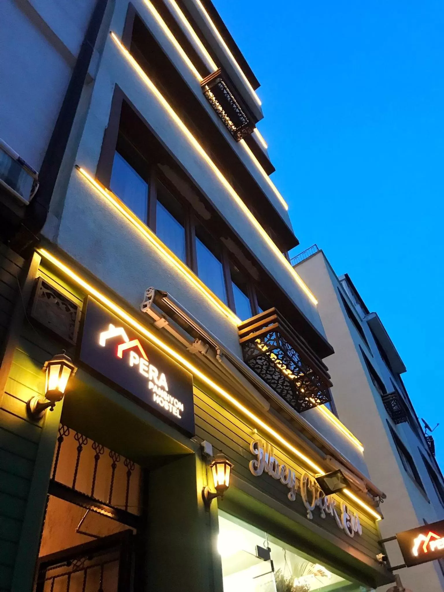 Property building in Pera Pansiyon