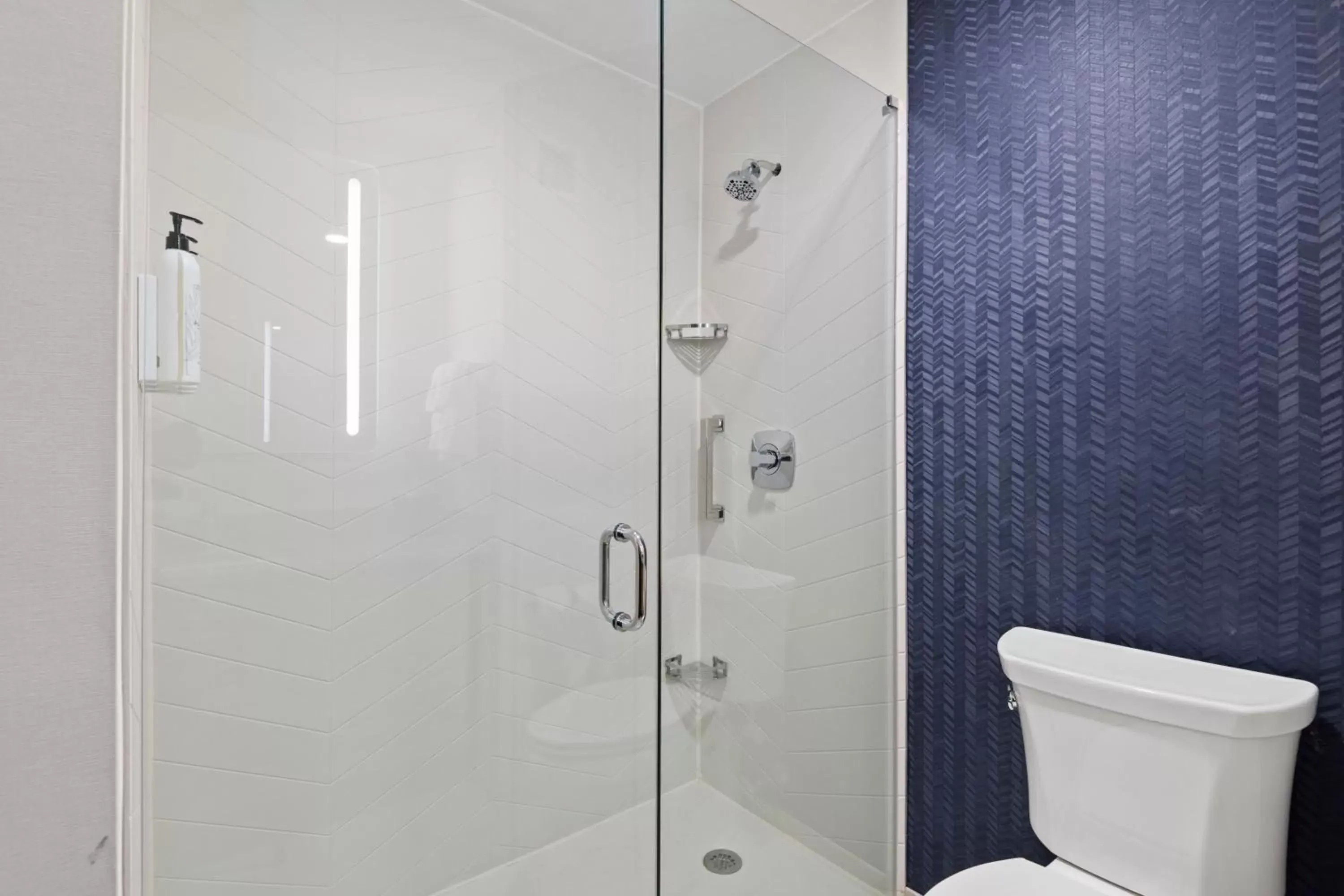 Bathroom in Fairfield Inn & Suites by Marriott Hickory