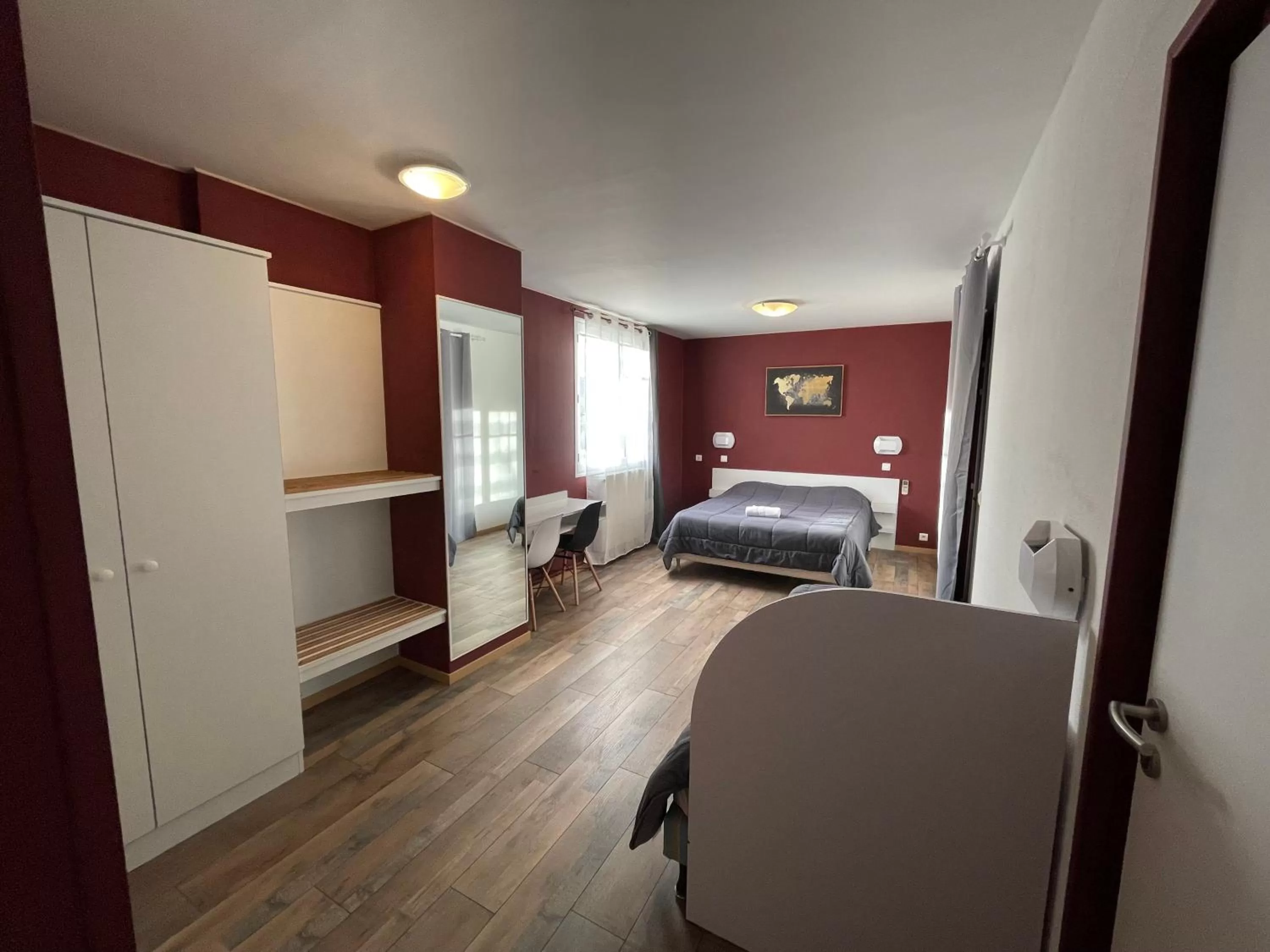 Photo of the whole room, Bed in Hotel Les Chênes