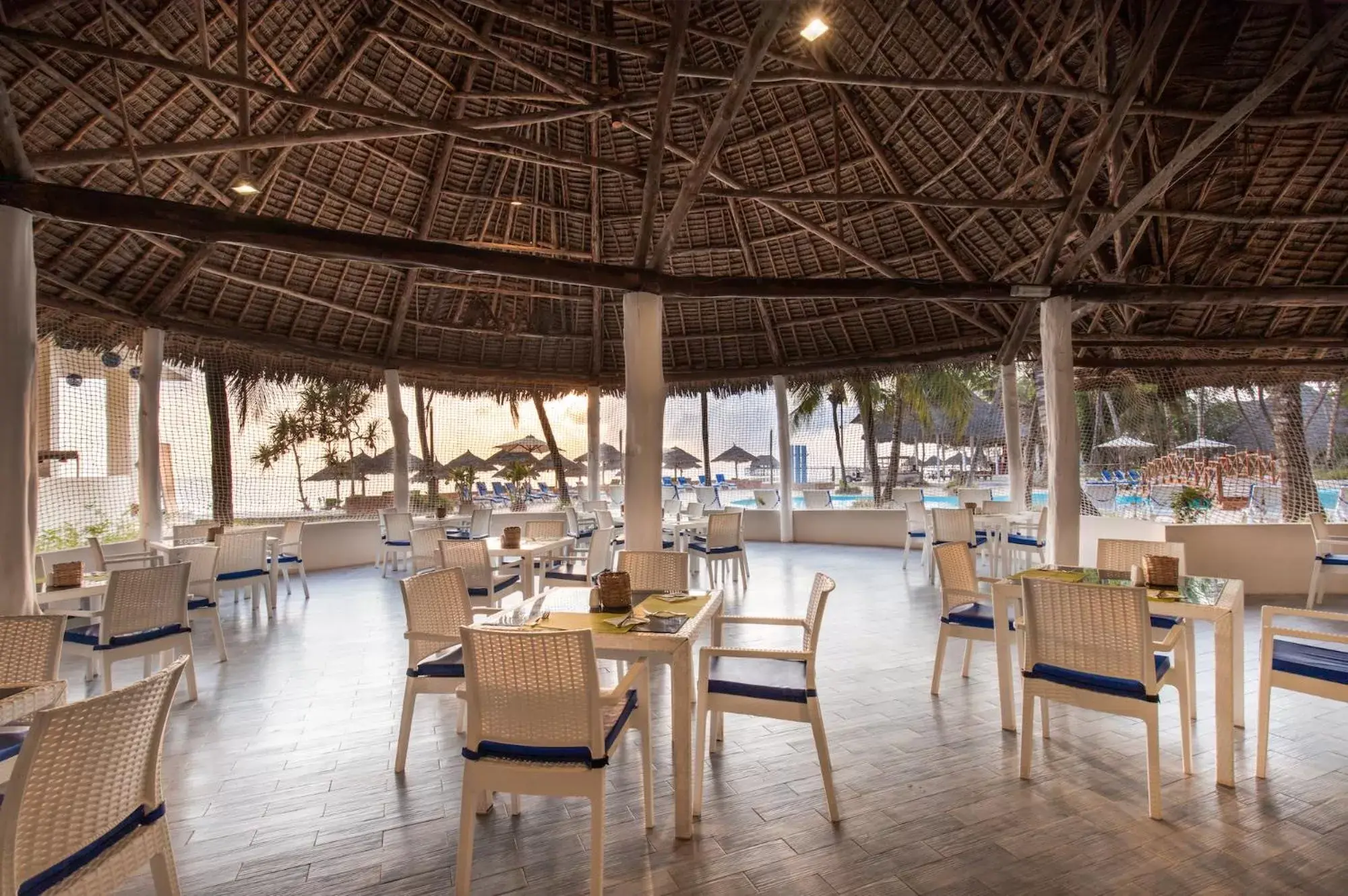 Restaurant/places to eat in Kiwengwa Beach Resort Restaurant/places to eat in Kiwengwa Beach Resort