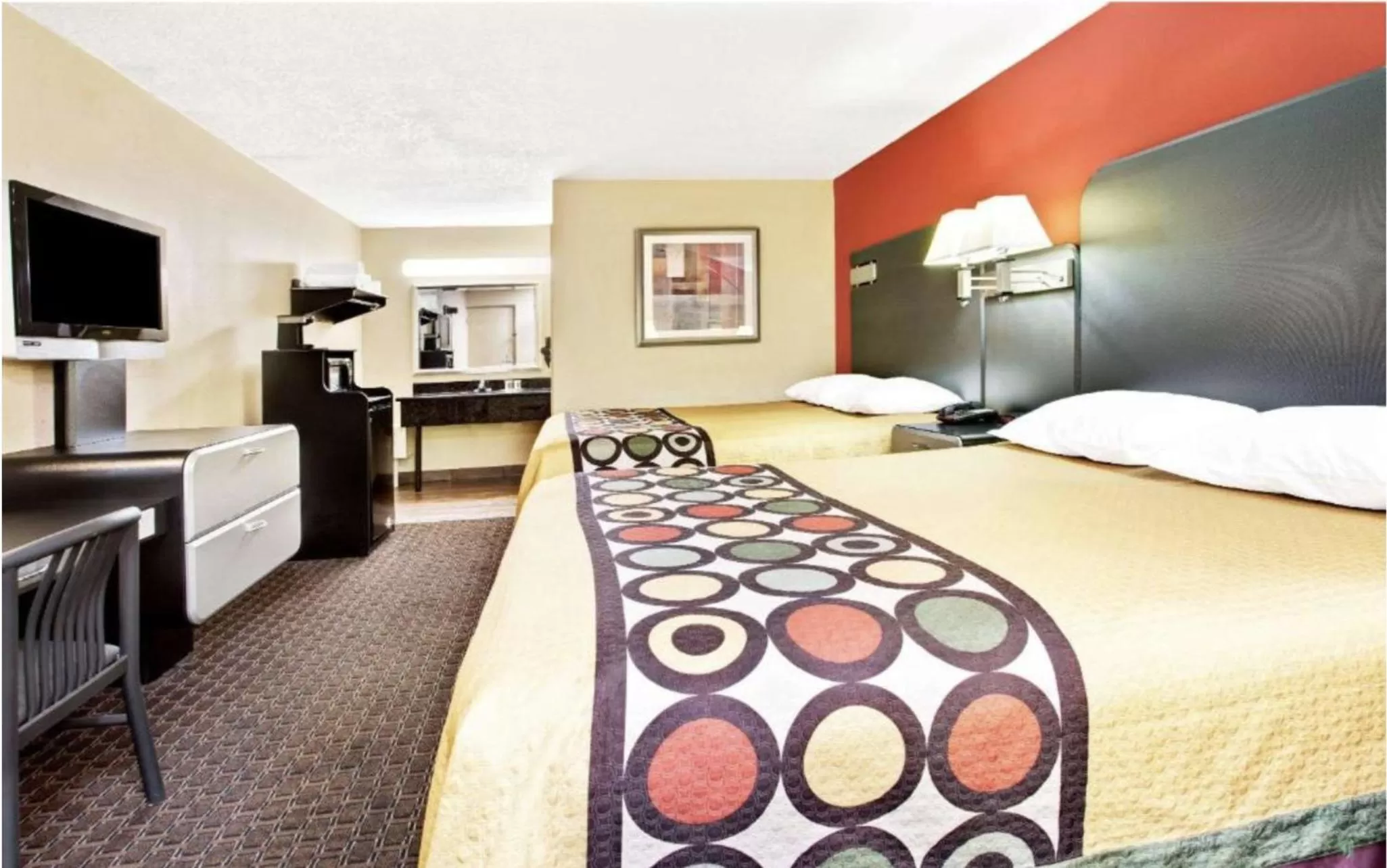 Photo of the whole room, Bed in Super 8 by Wyndham Kissimmee/Maingate/Orlando Area
