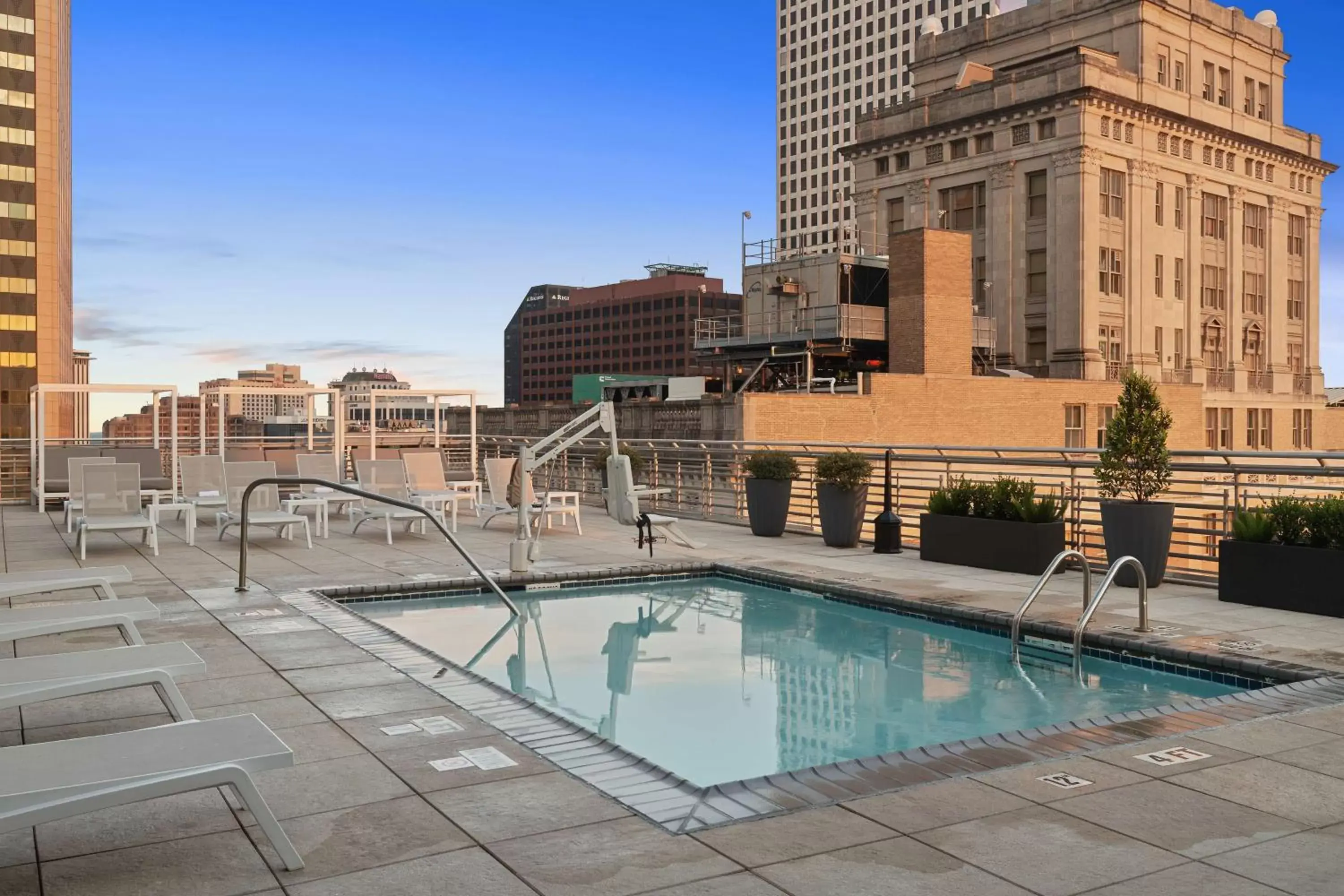 Pool view, Swimming Pool in Hilton Garden Inn New Orleans French Quarter/CBD