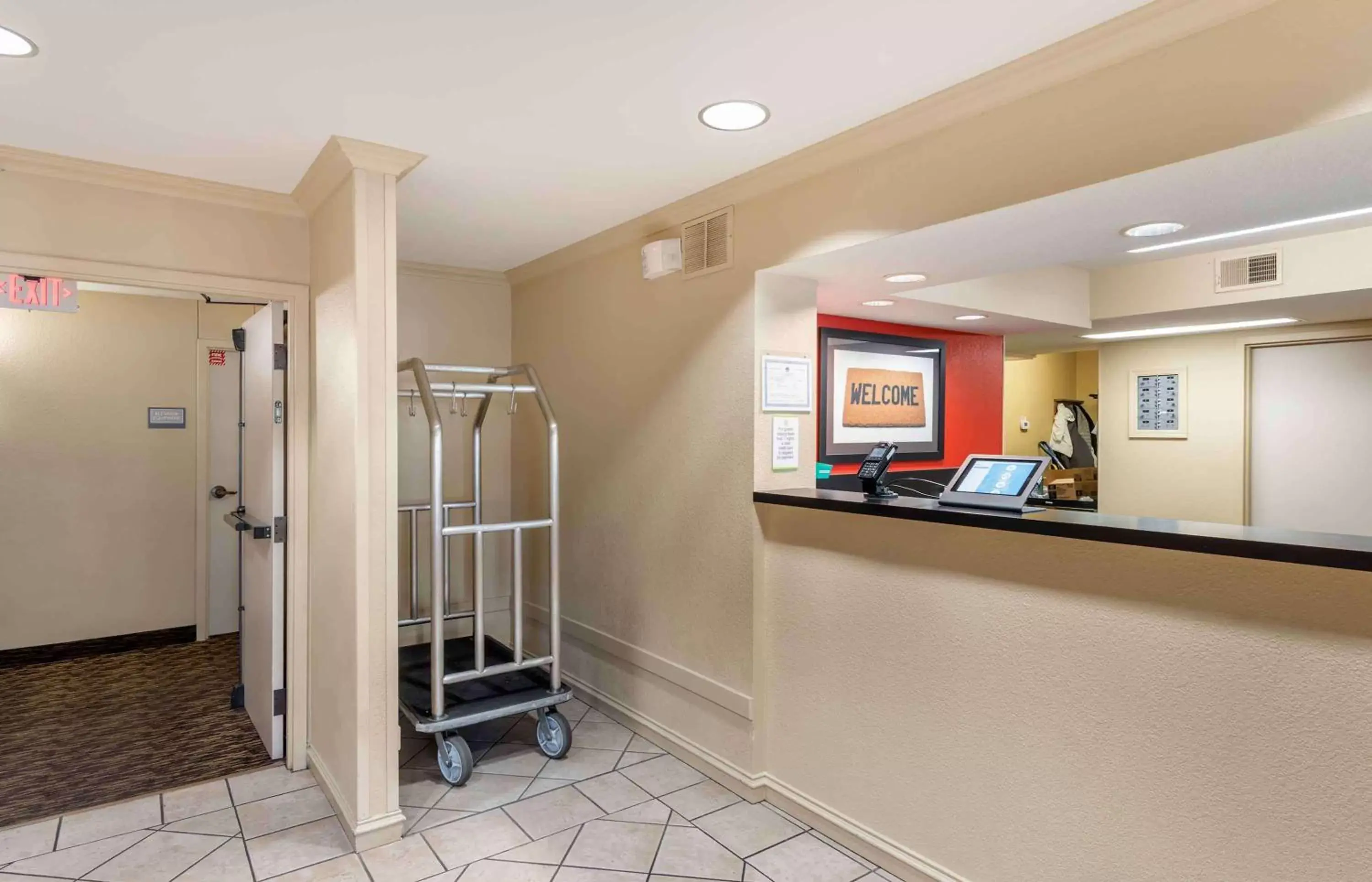 Lobby or reception, Lobby/Reception in Extended Stay America Suites - Minneapolis - Eden Prairie - Technology Drive