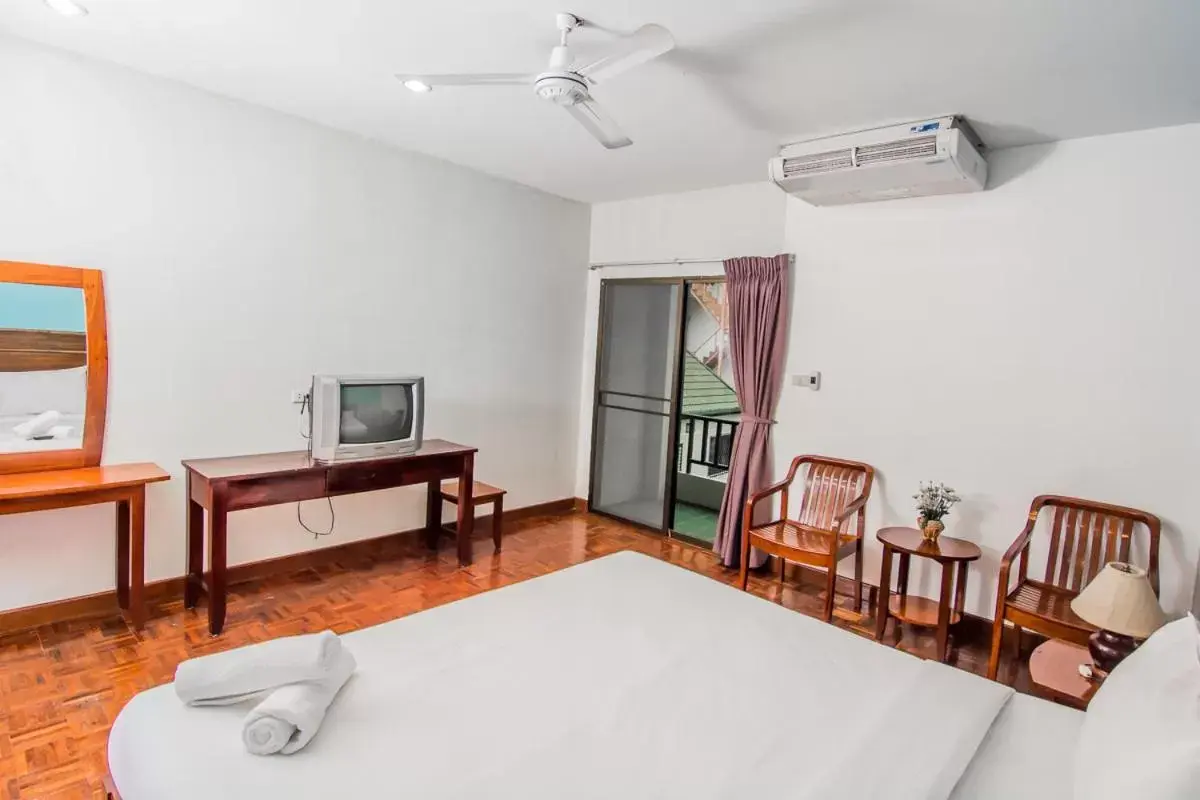 Bedroom, Bed in Sutus Court 4 Bedroom, Bed in Sutus Court 4