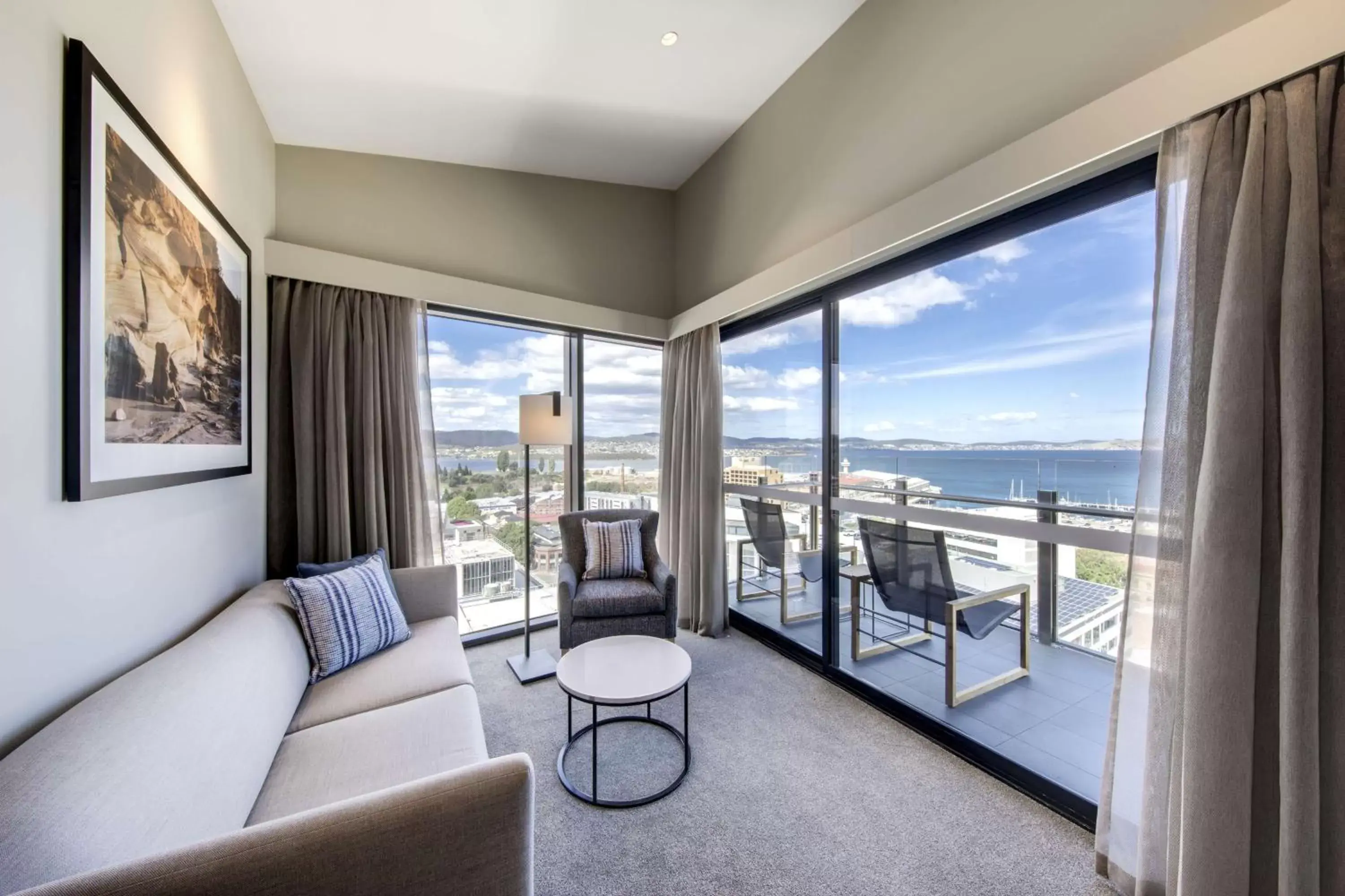 Photo of the whole room, Seating Area in Vibe Hotel Hobart