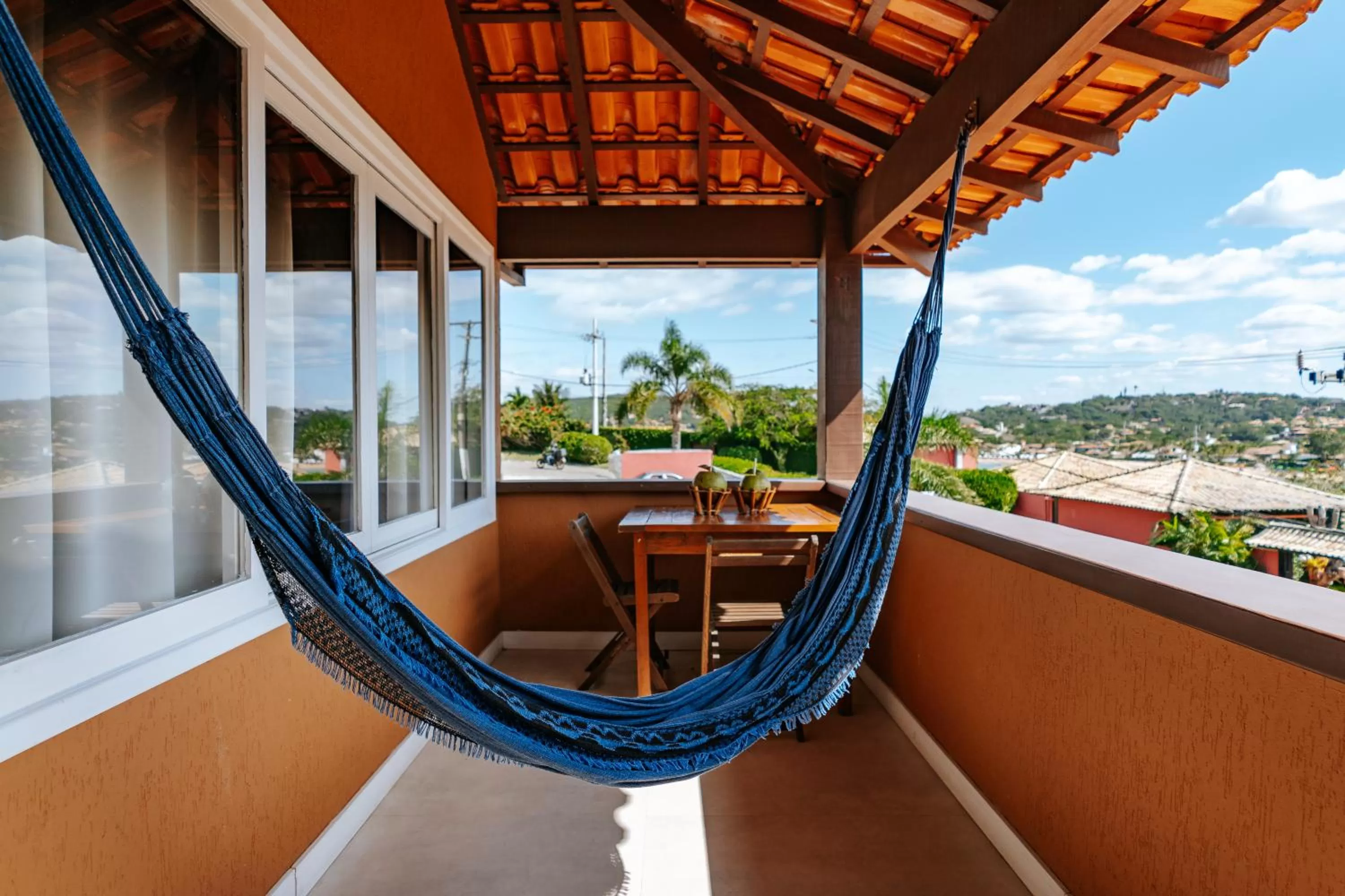 Patio in Jubarte Hotel by Insólito