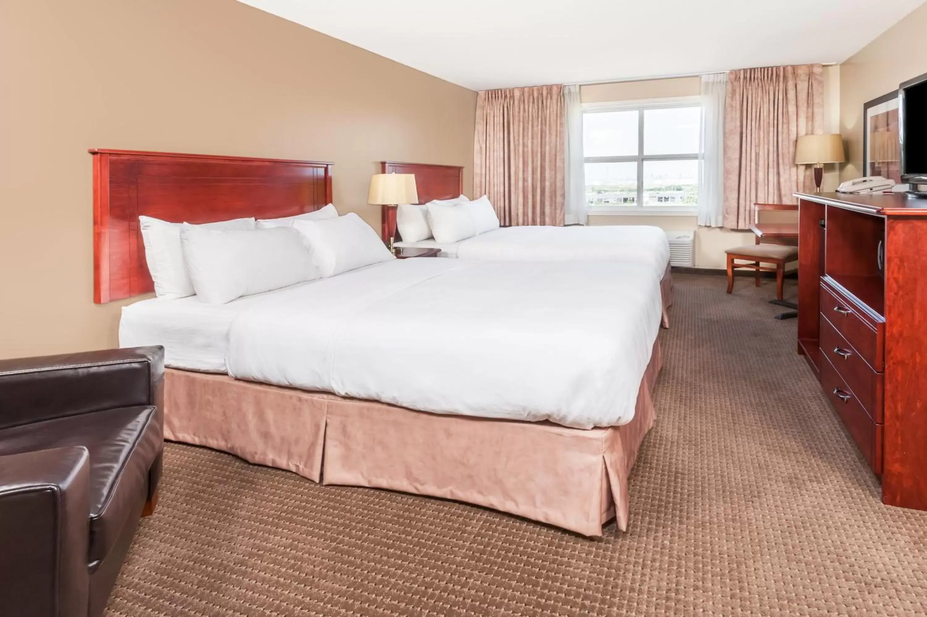 Queen Room with Two Queen Beds - Non-Smoking in Ramada by Wyndham Sherwood Park