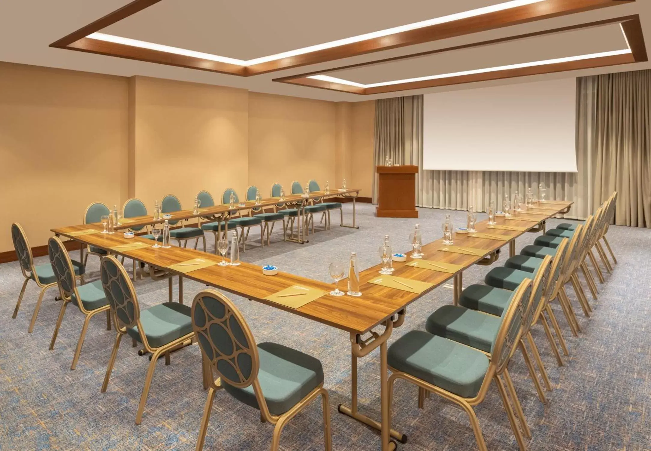 Meeting/conference room in Mövenpick Hotel Istanbul Asia Airport