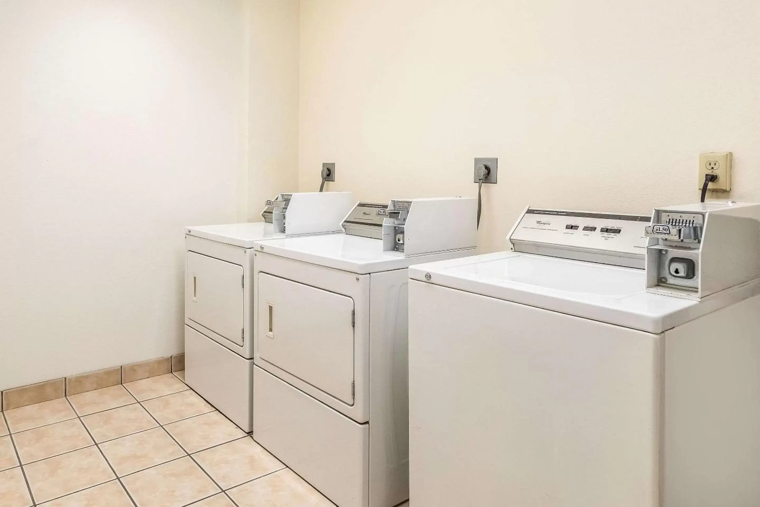On site, Kitchen/Kitchenette in Quality Inn & Suites
