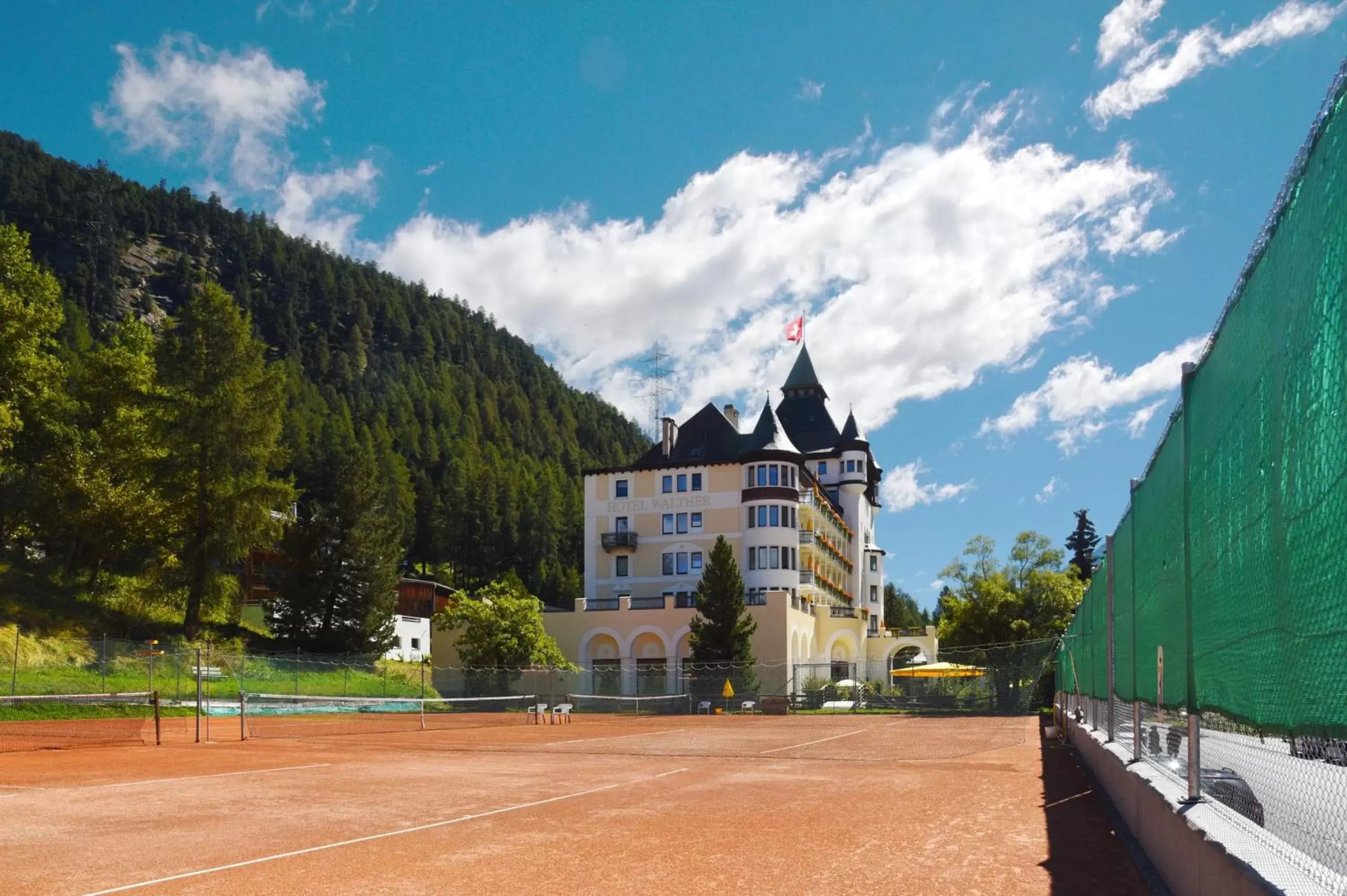 Tennis court, Property Building in Hotel Steinbock Pontresina