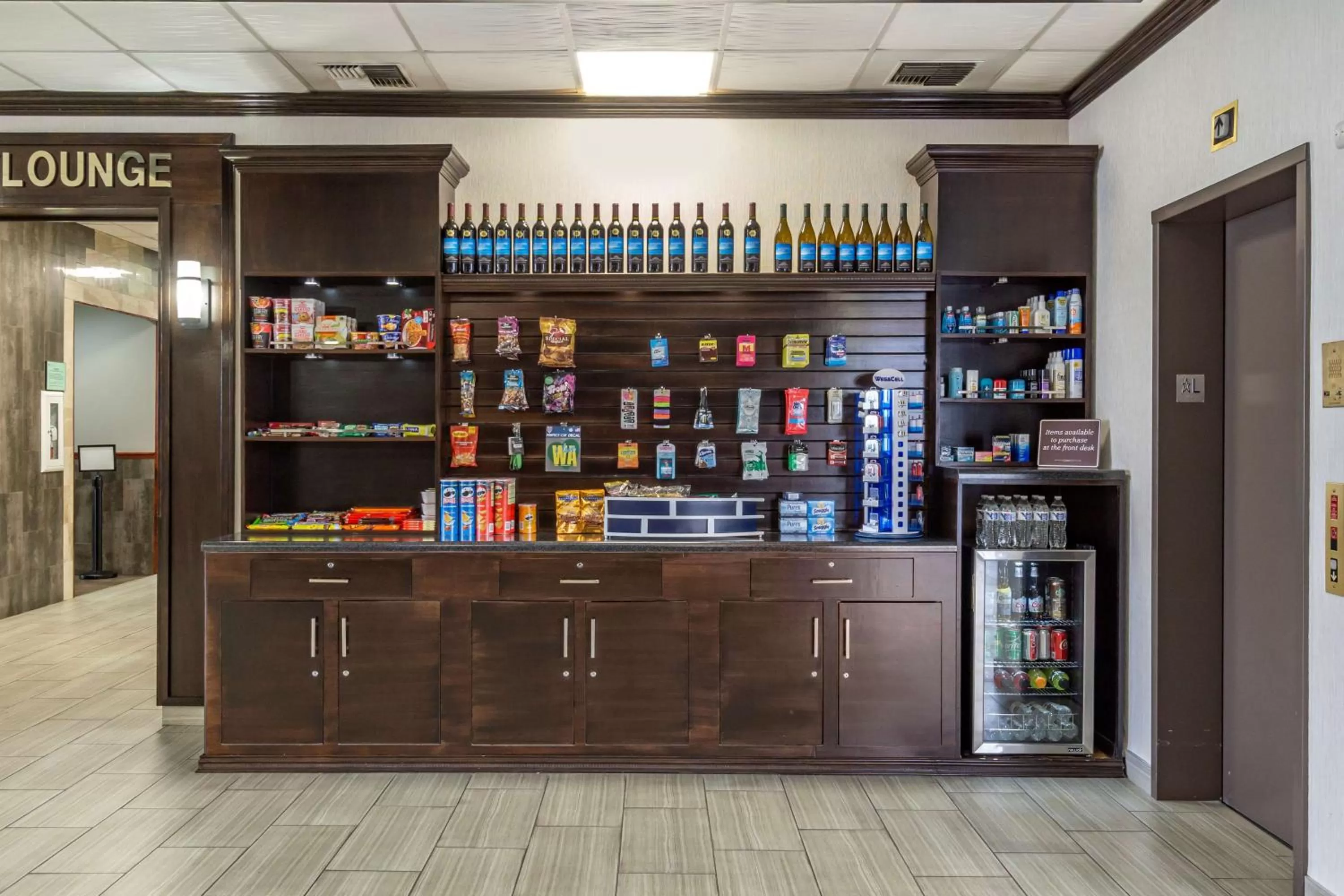 Lobby or reception in Best Western PLUS Lake Front Hotel