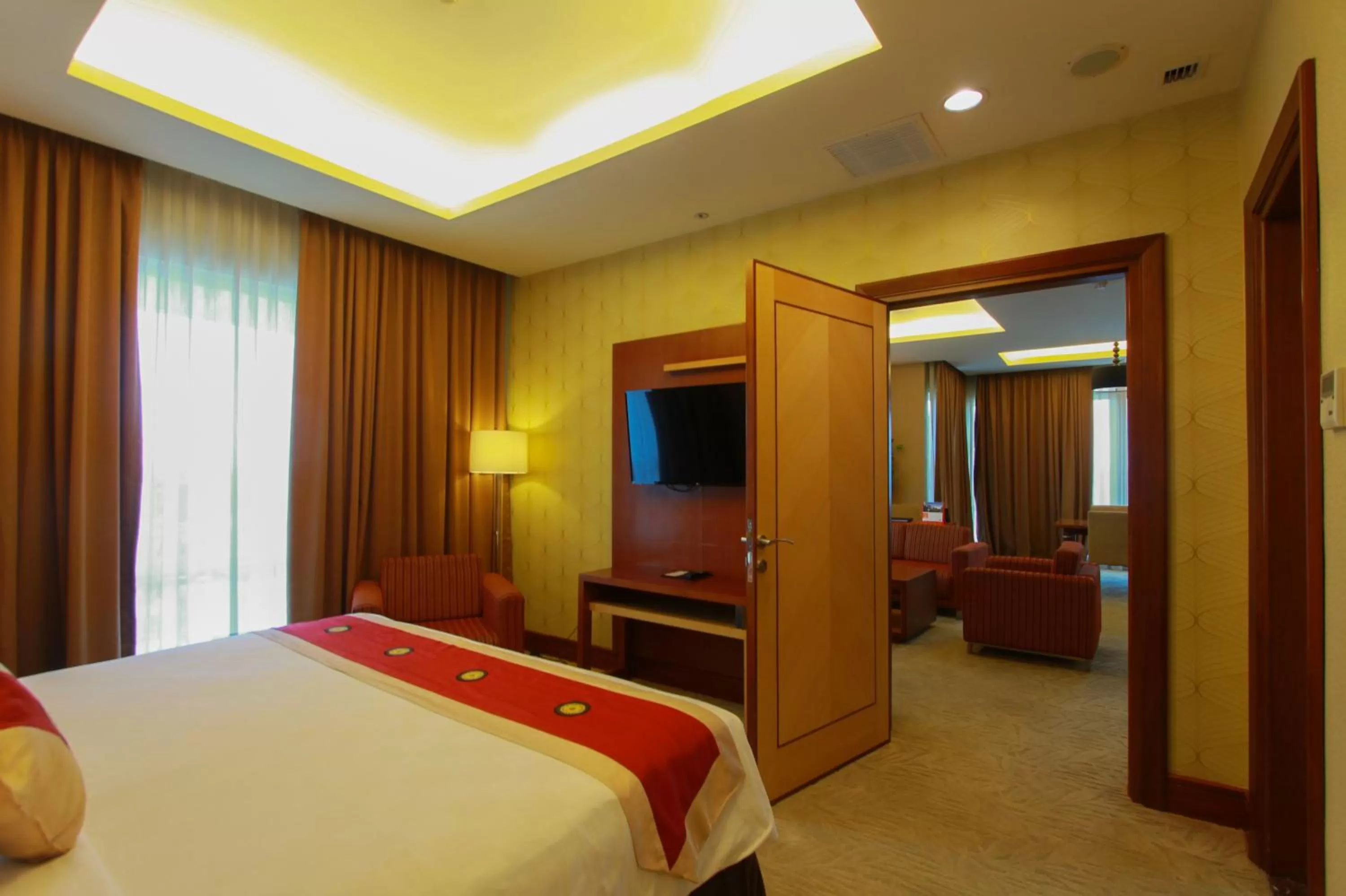 Photo of the whole room, Bed in Swiss-Belhotel Maleosan Manado
