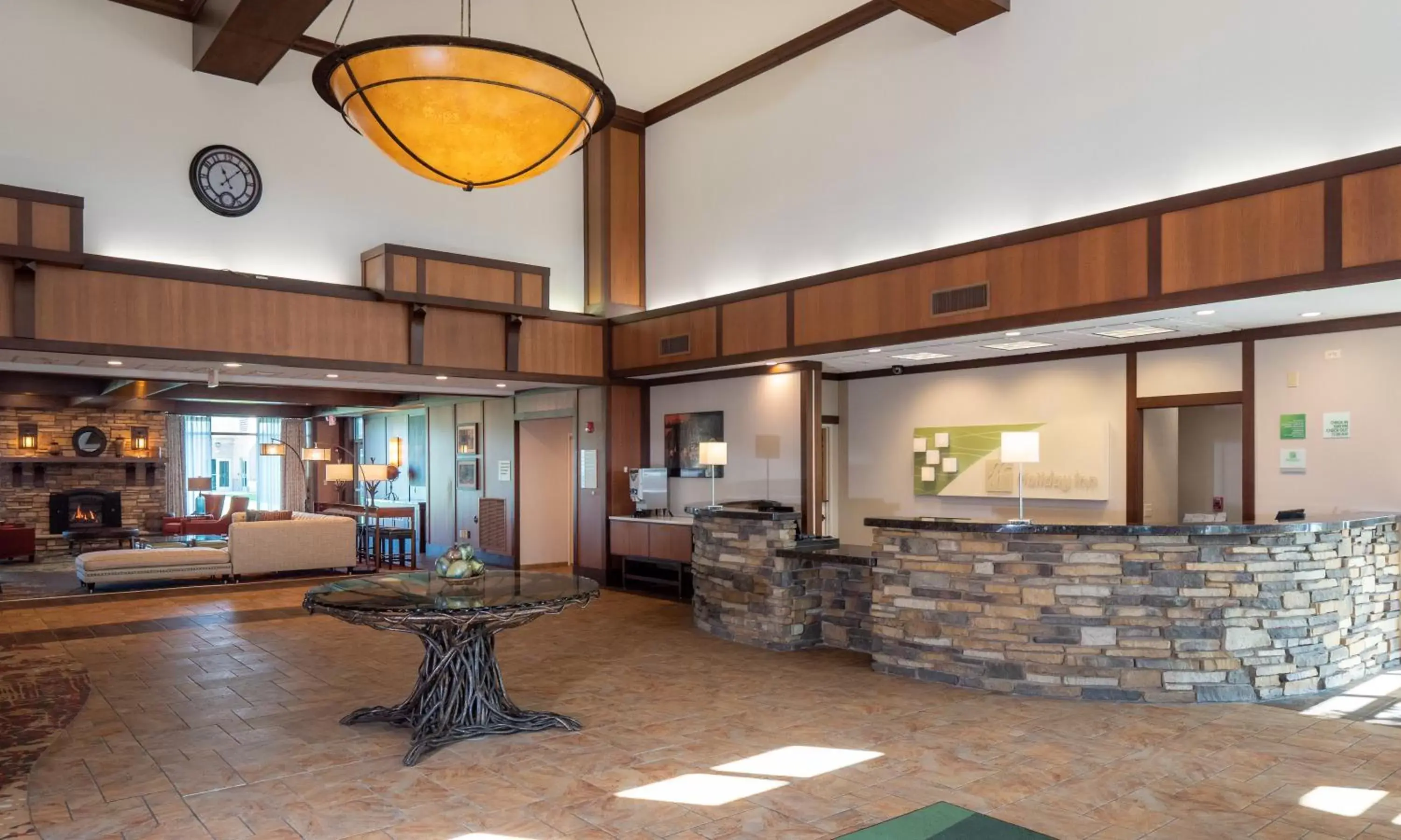 Property building, Lobby/Reception in Holiday Inn Stevens Point - Convention Center, an IHG Hotel