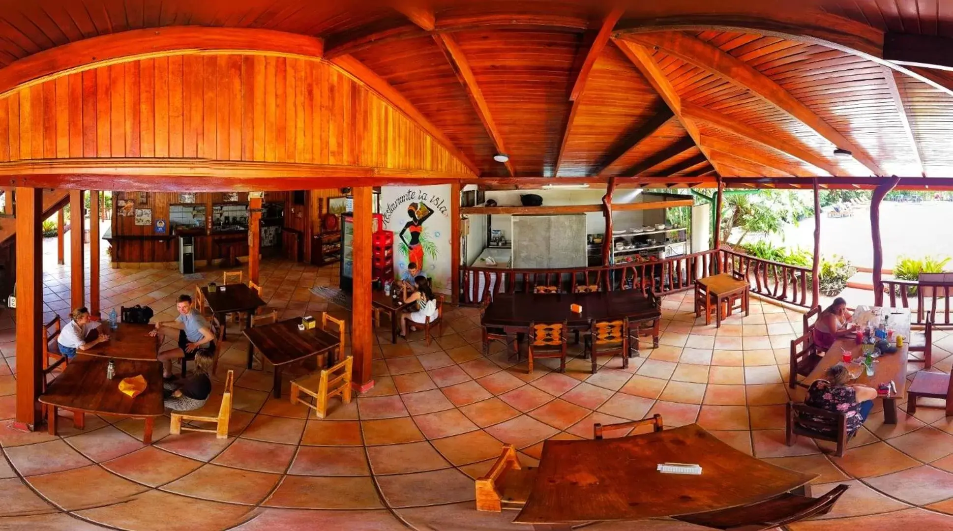 Restaurant/Places to Eat in Hotel La Isla Inn