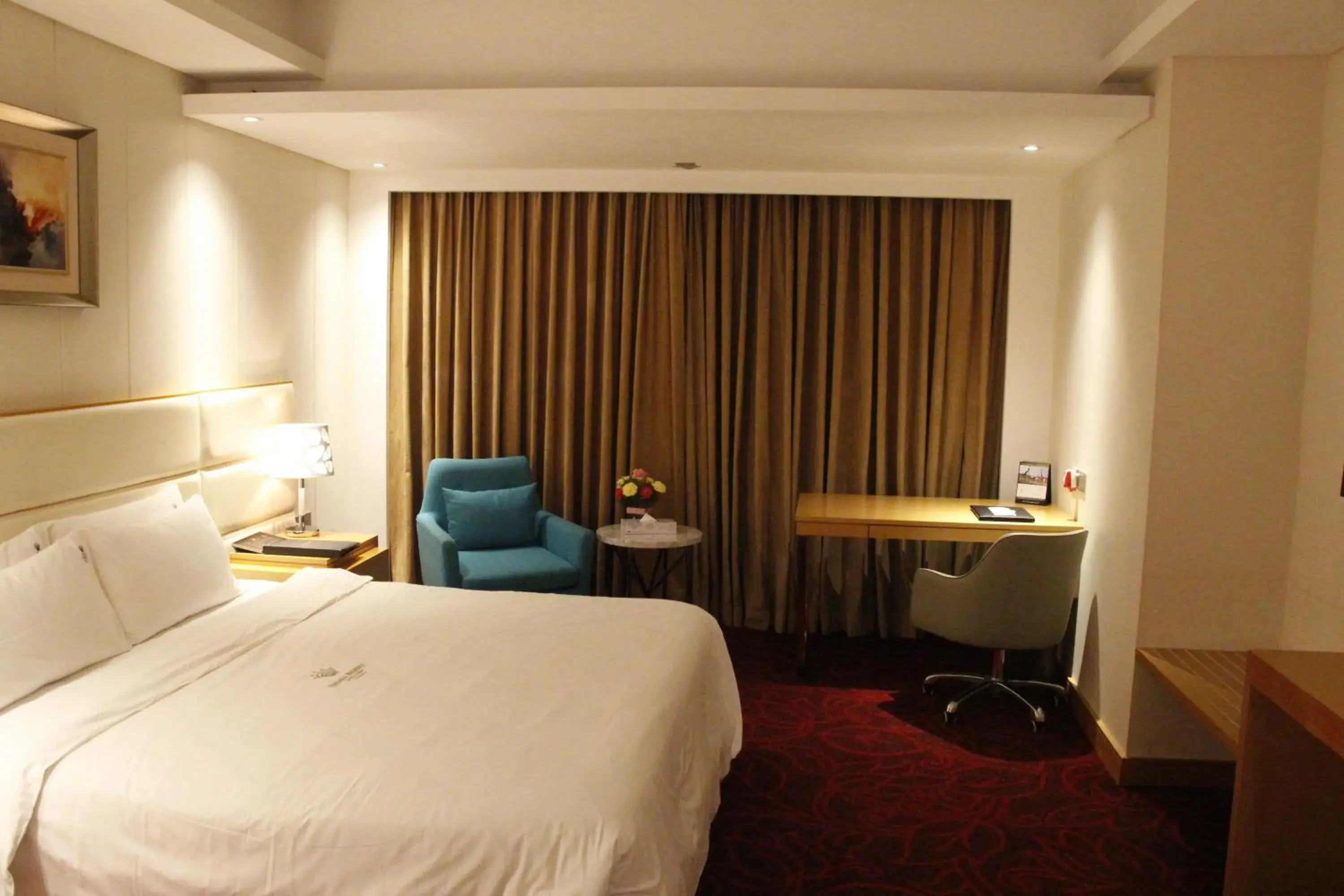 Luxury Deluxe Double Room in Dhaka Regency Hotel & Resort