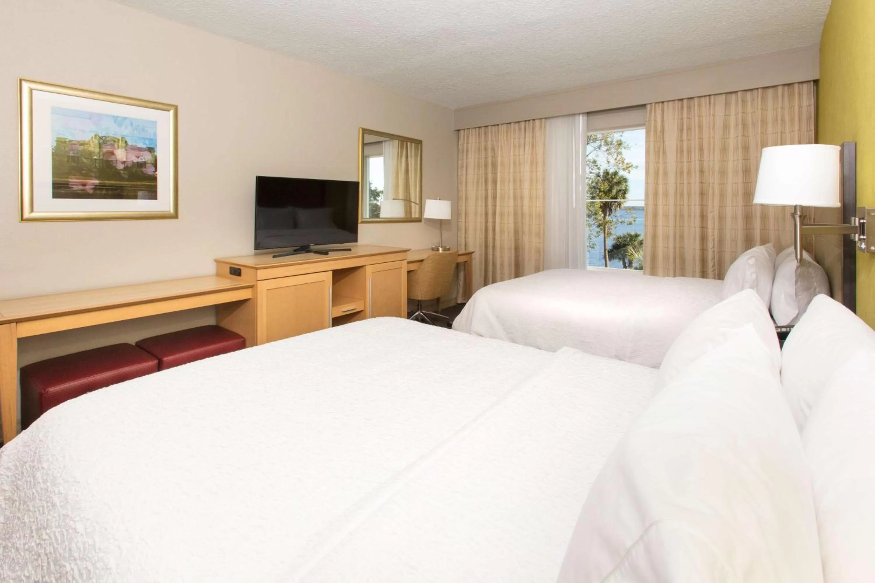 Bed in Hampton Inn - Palatka