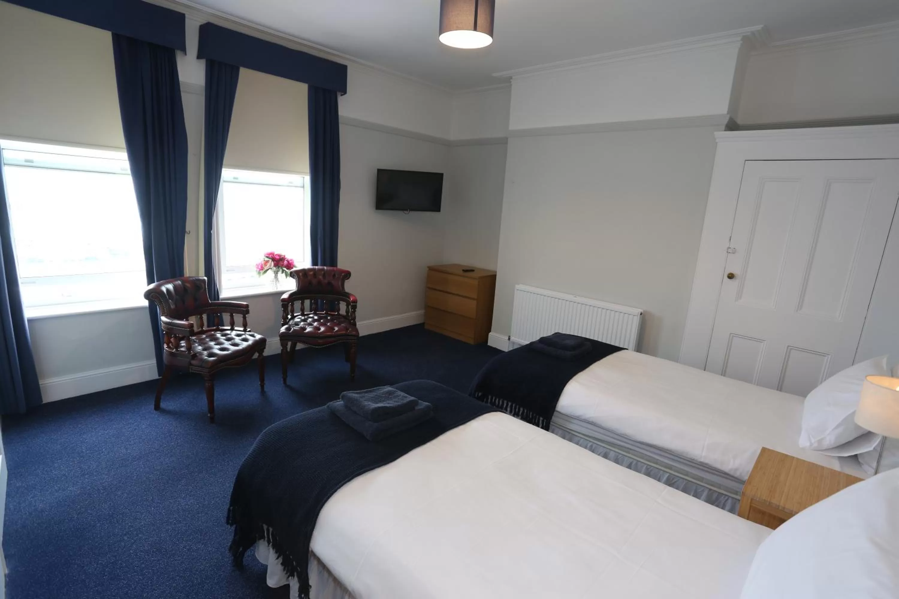 Bedroom, Bed in Royal Temple Yacht Club