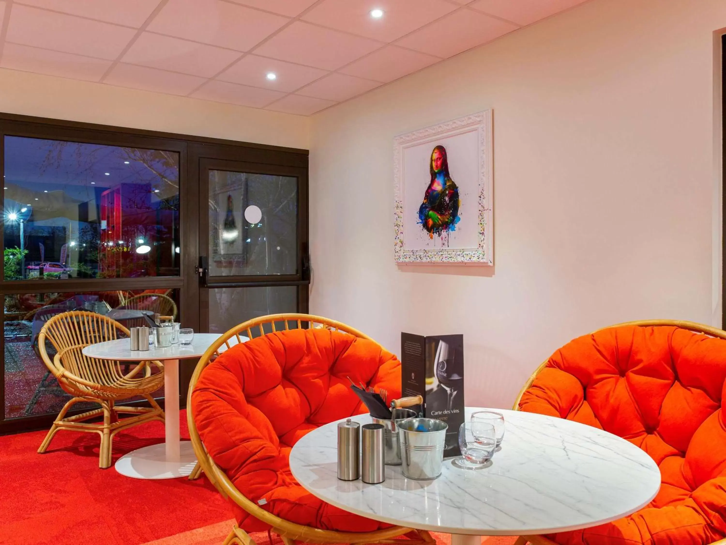 Lounge or bar, Seating Area in ibis Tours Sud