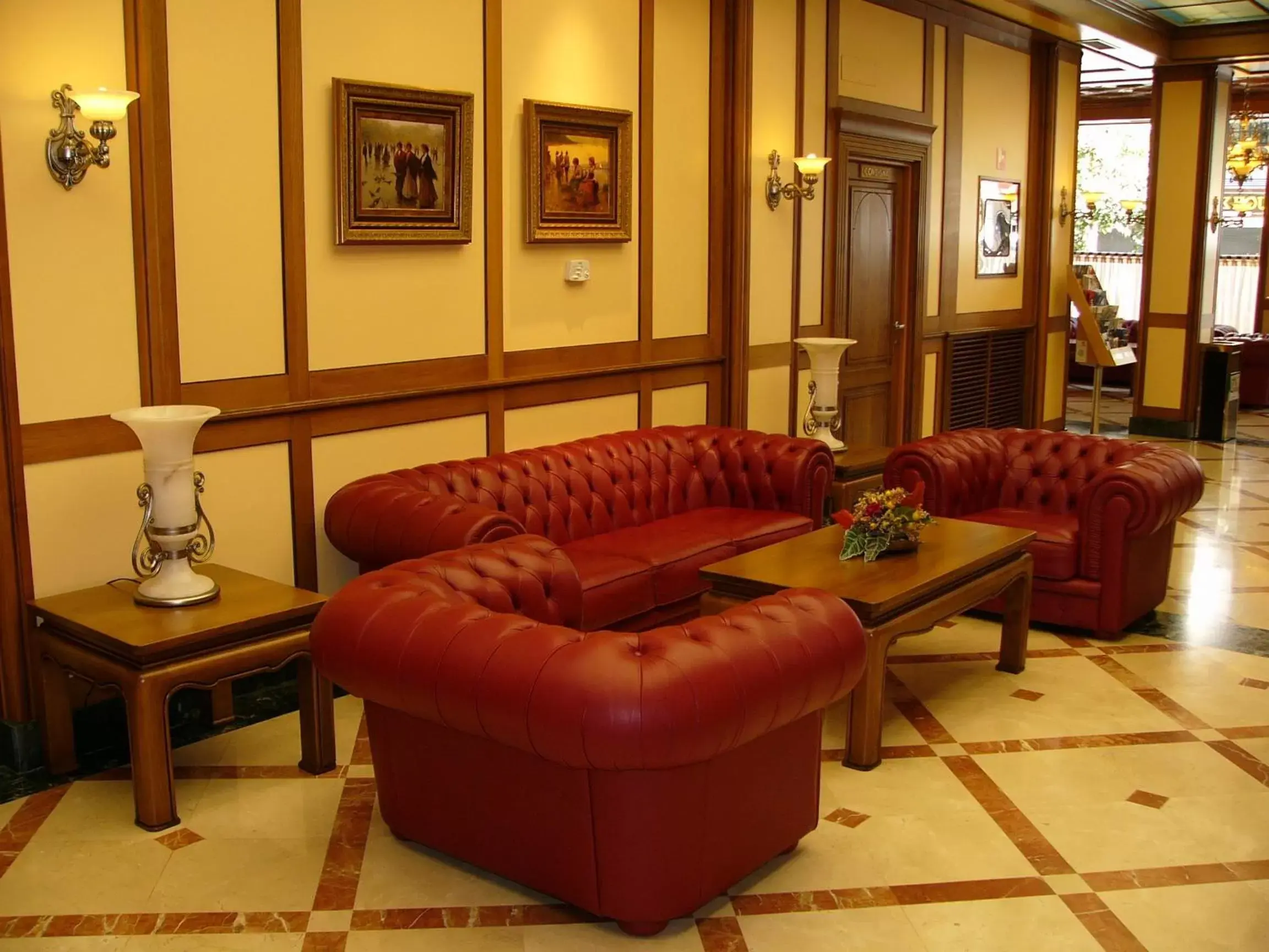 Lobby or reception, Lobby/Reception in II Castillas Madrid