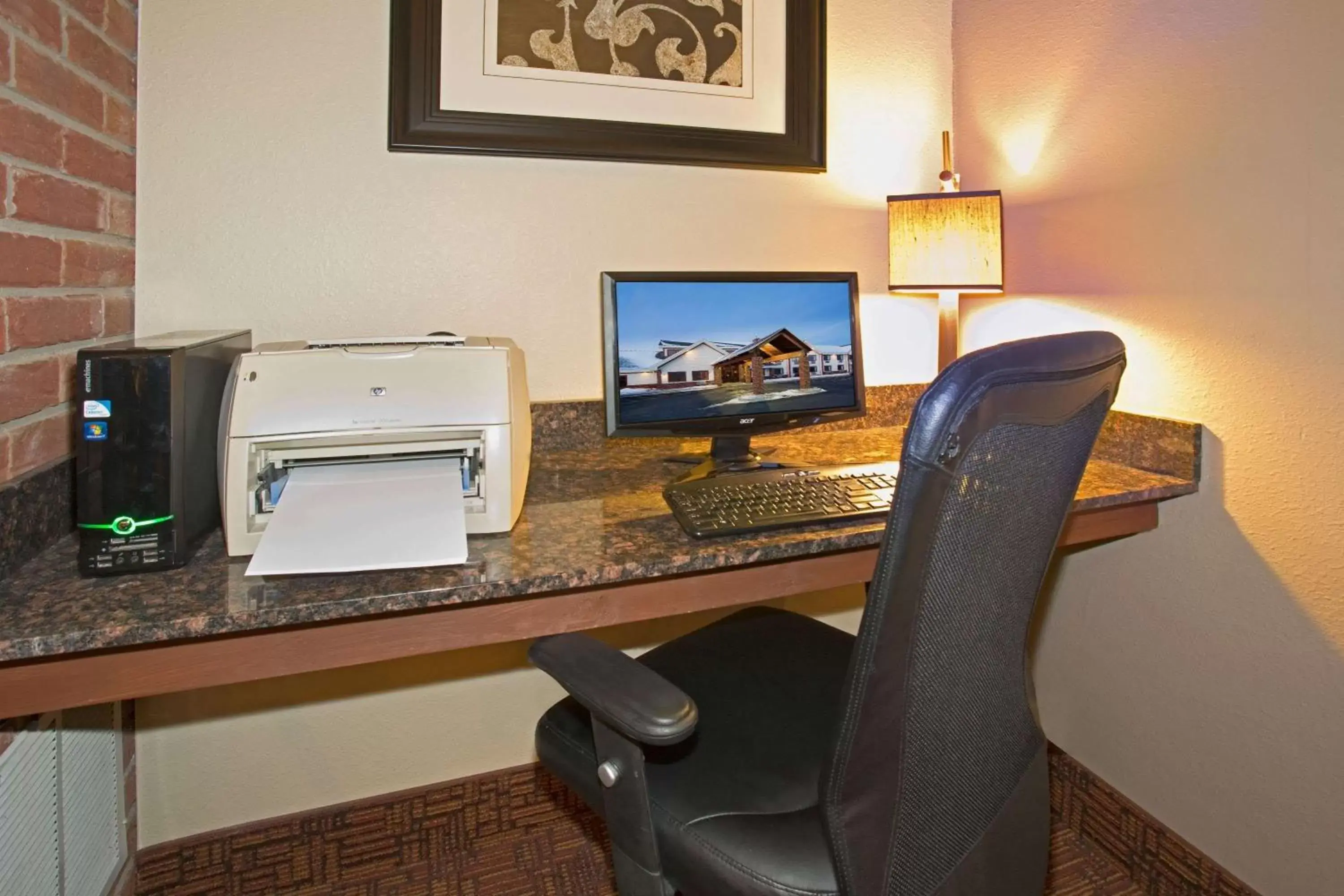 On site, Business Area/Conference Room in AmericInn by Wyndham New London