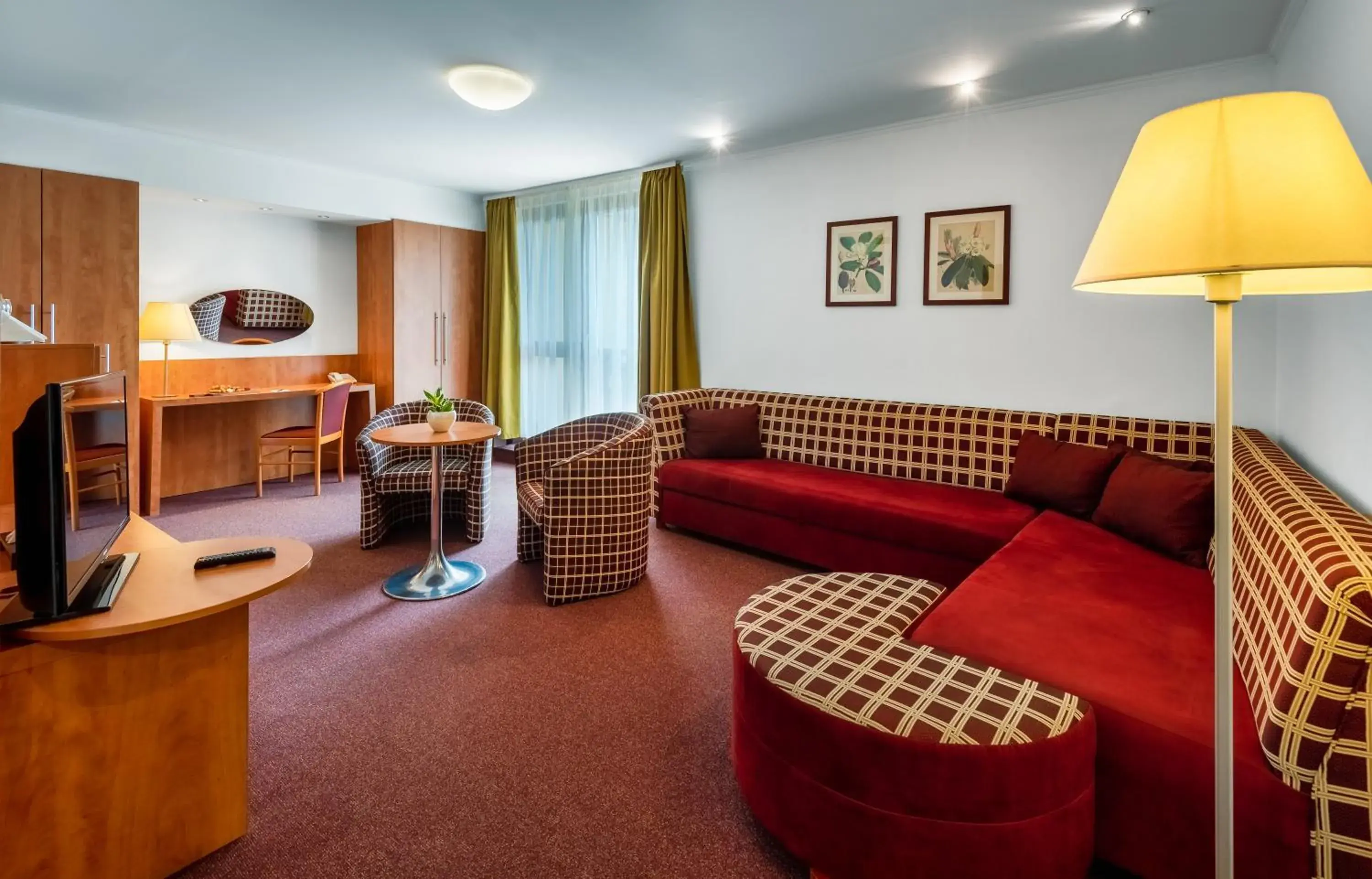 Bed, Seating Area in Hunguest Hotel Pelion