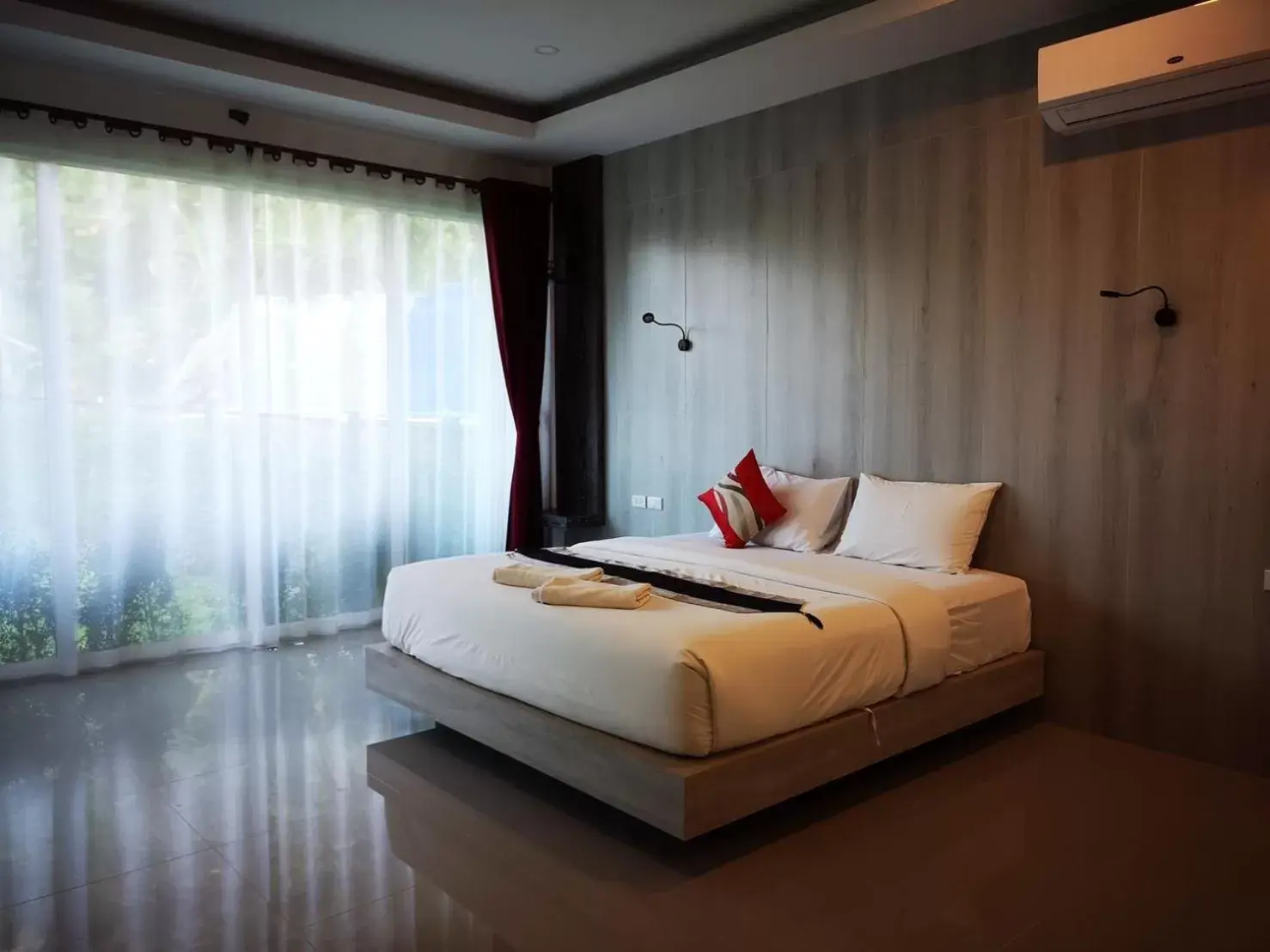Bedroom, Bed in Vipa Tropical Resort