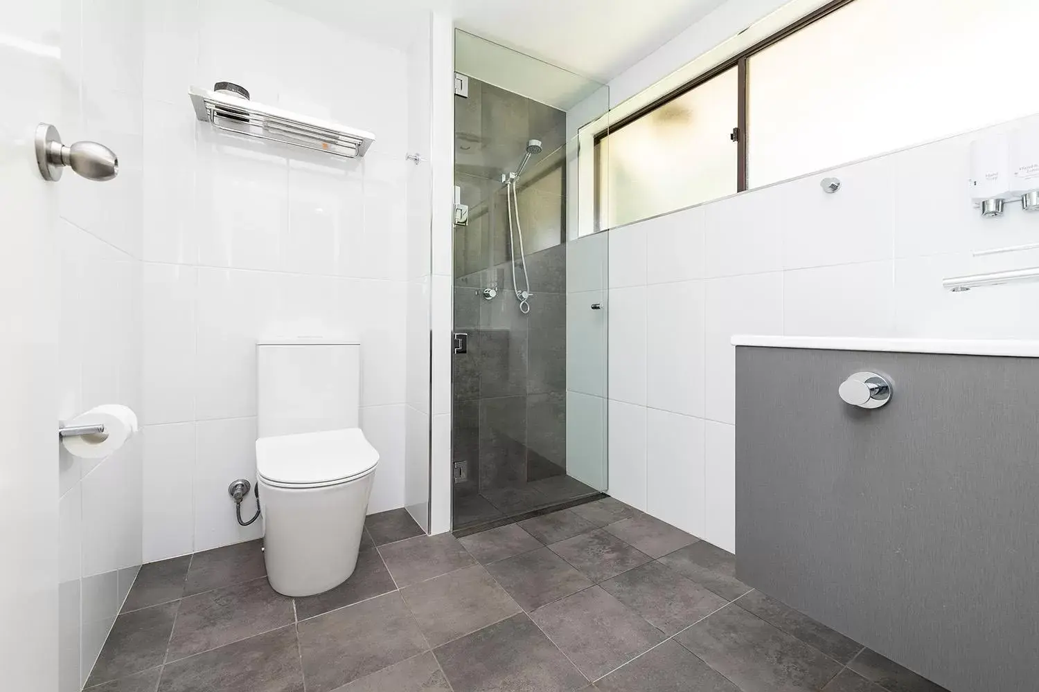 Deluxe Queen Room in Fern Bay Motel Deluxe Queen Room in Fern Bay Motel