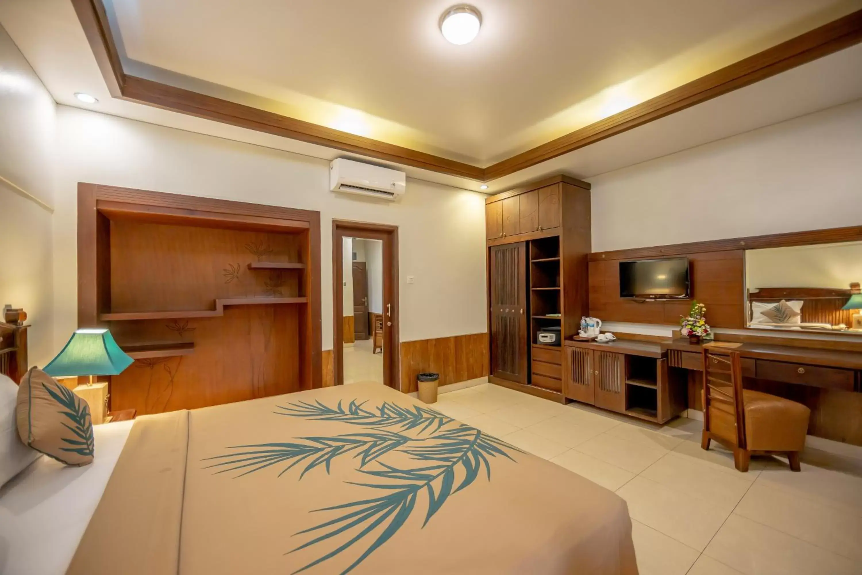 TV and multimedia, TV/Entertainment Center in De Munut Balinese Resort