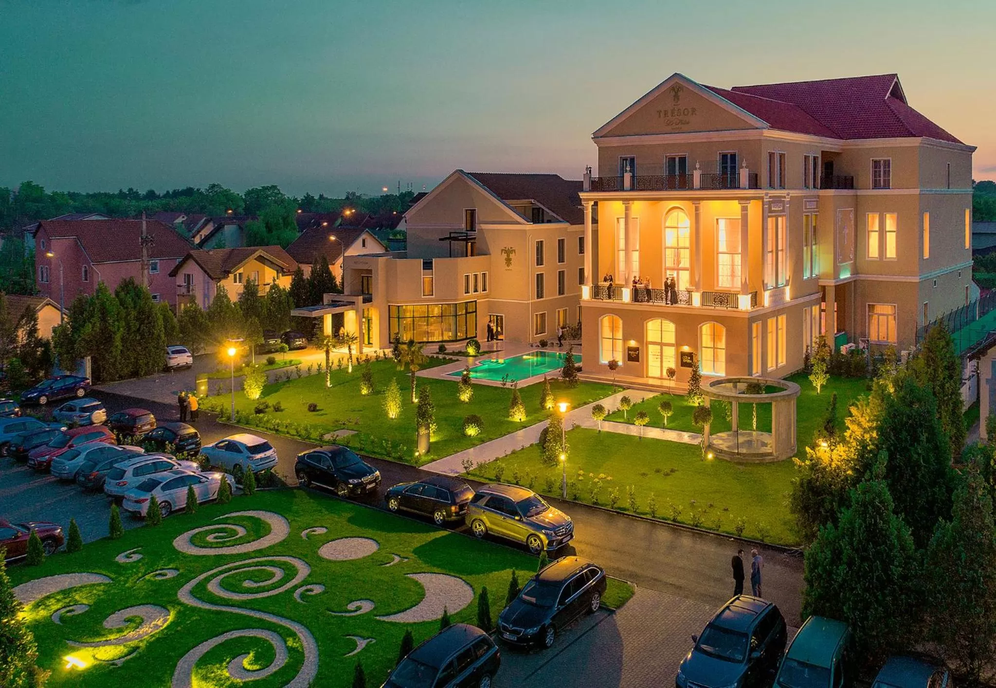 Tresor Le Palais Timisoara, Curio Collection by Hilton