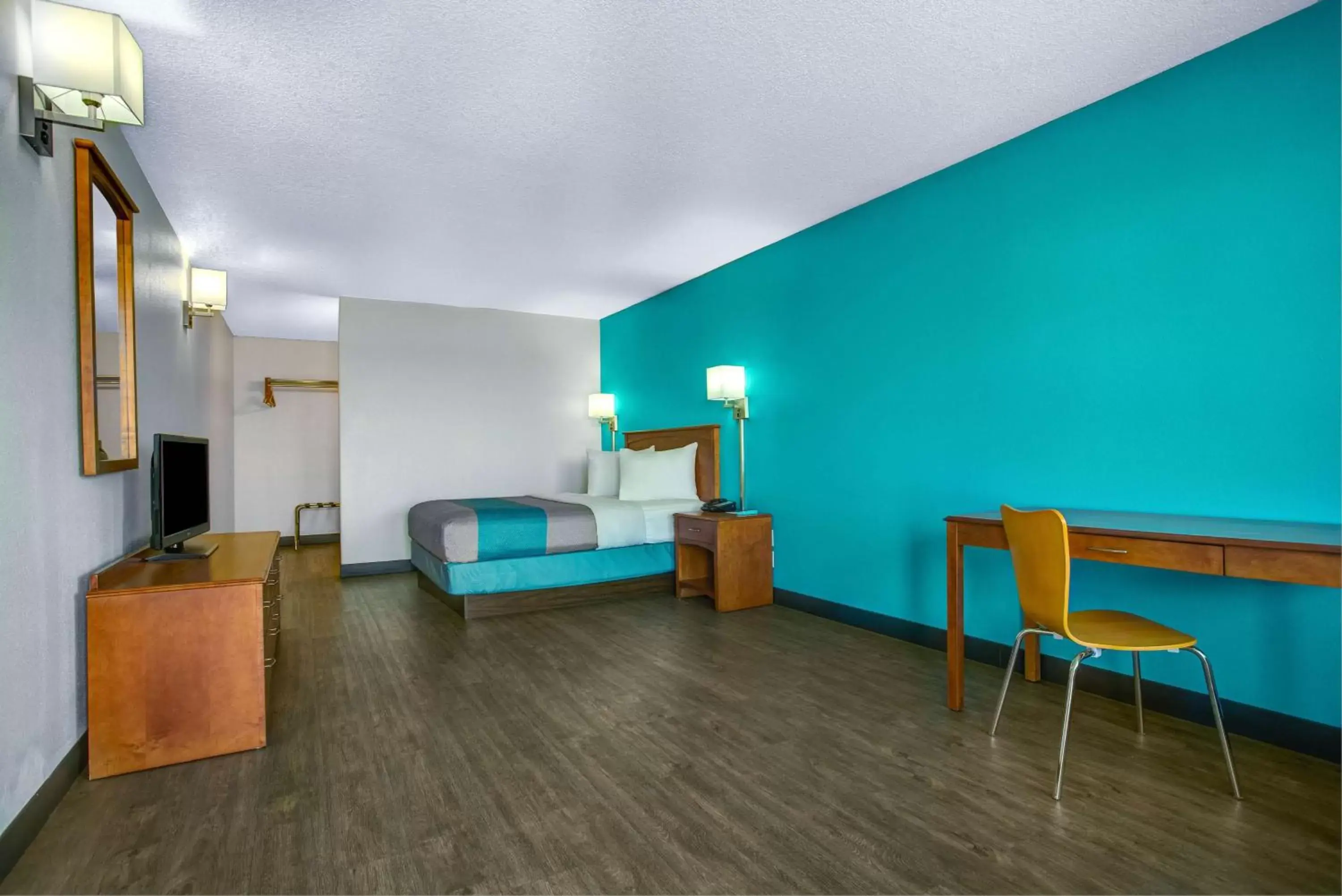 Photo of the whole room, Seating Area in Motel 6-Baker City, OR