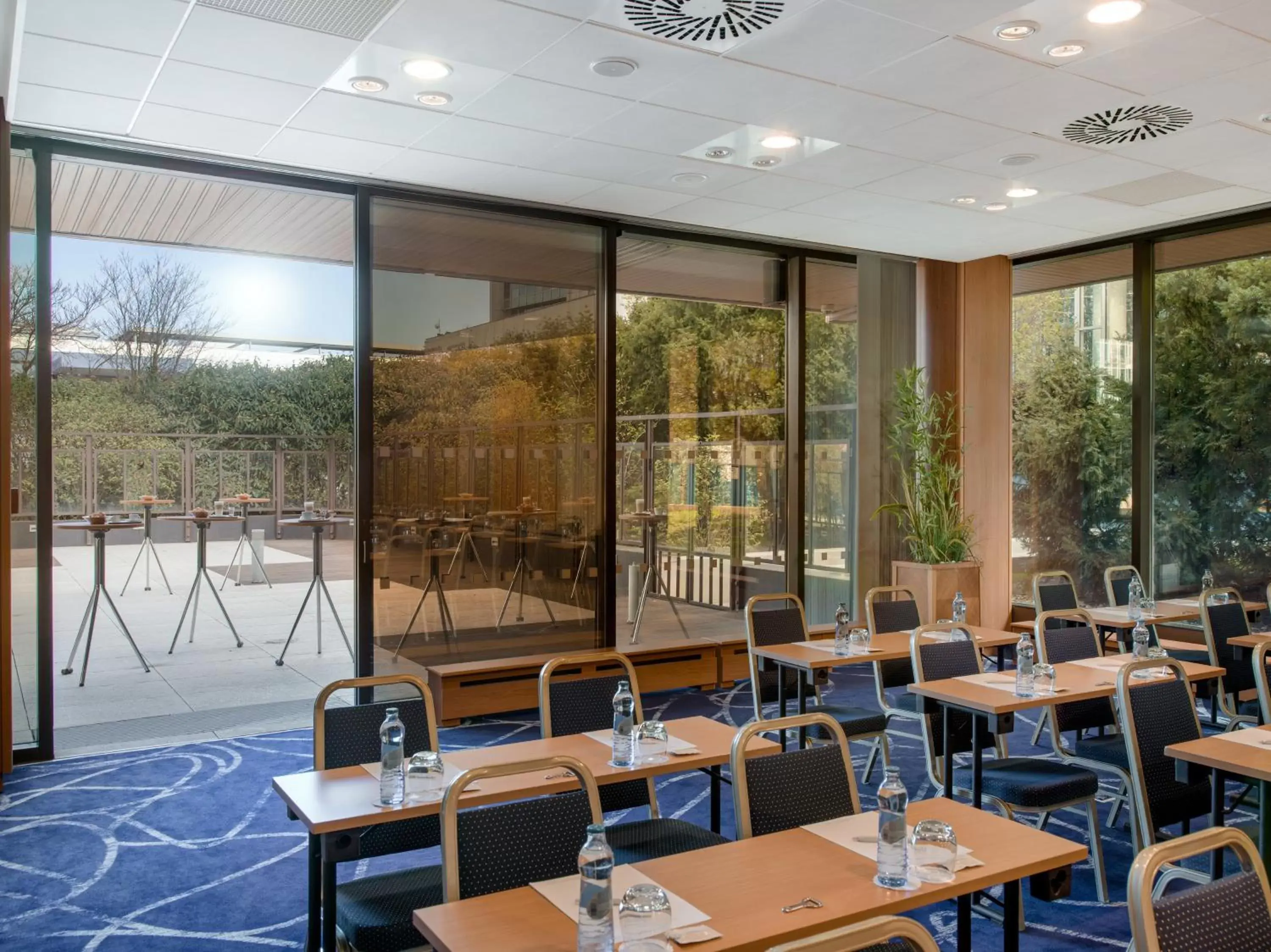 Business facilities, Restaurant/Places to Eat in Panorama Hotel Prague