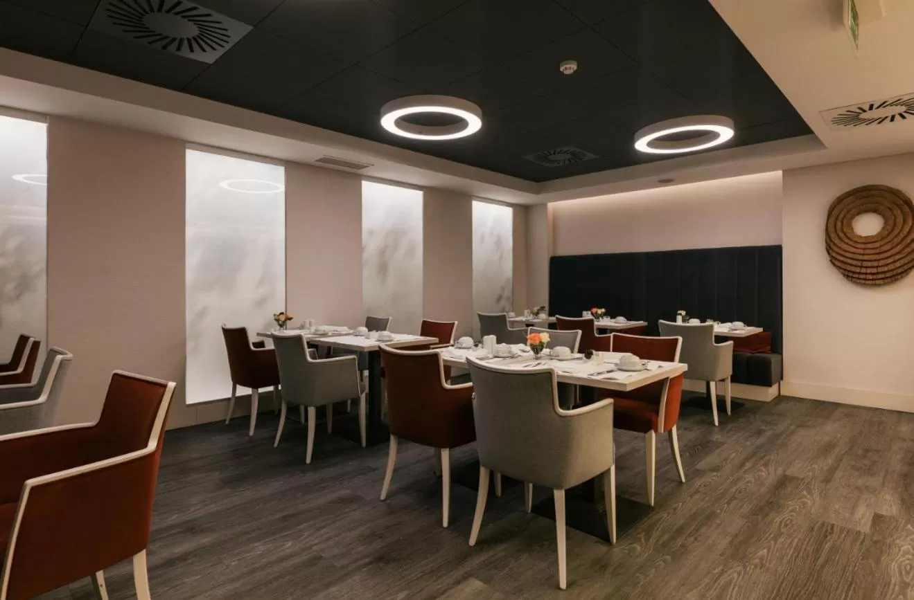Dining area in Hotel Marques De Pombal