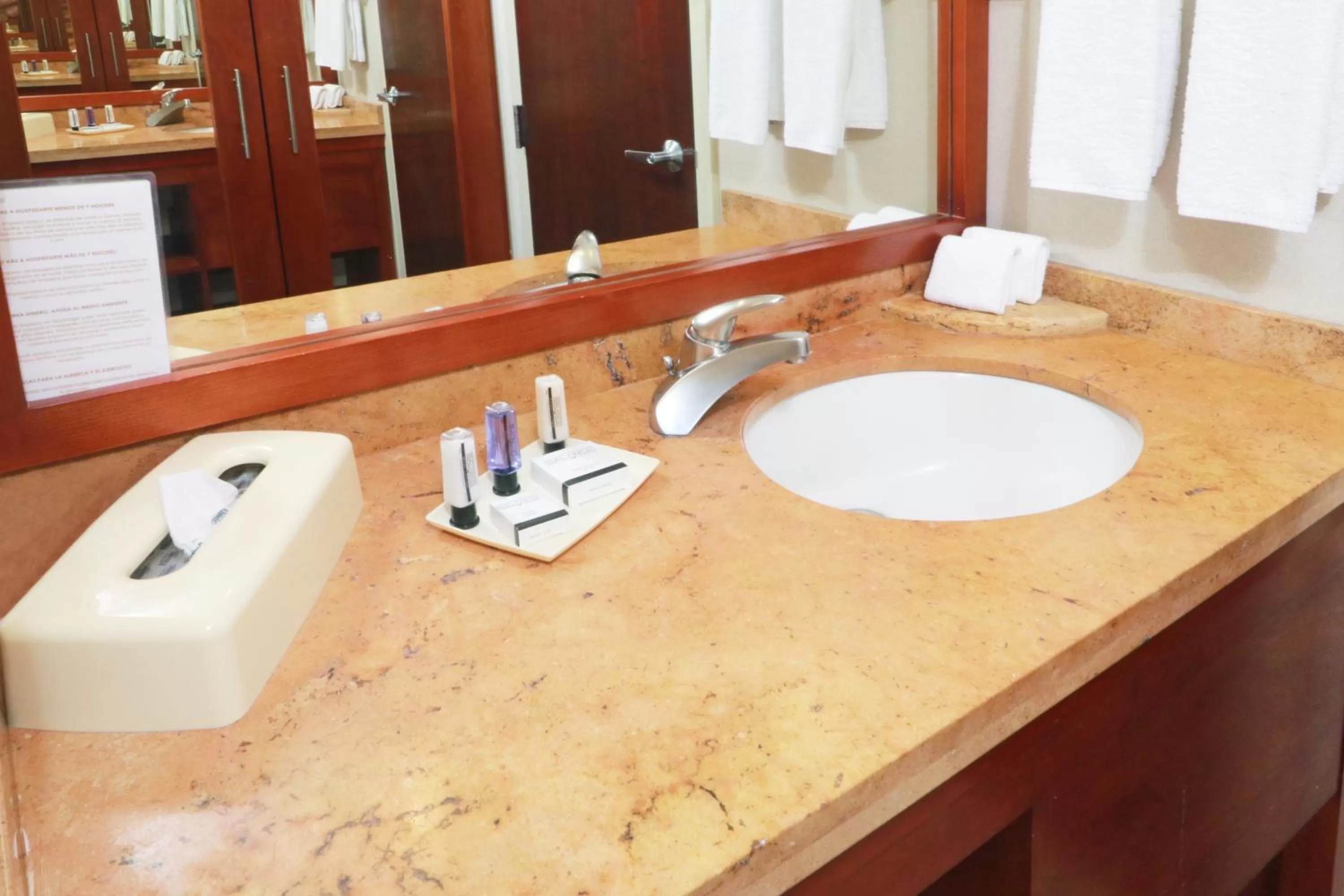 Photo of the whole room in Staybridge Suites Queretaro by IHG